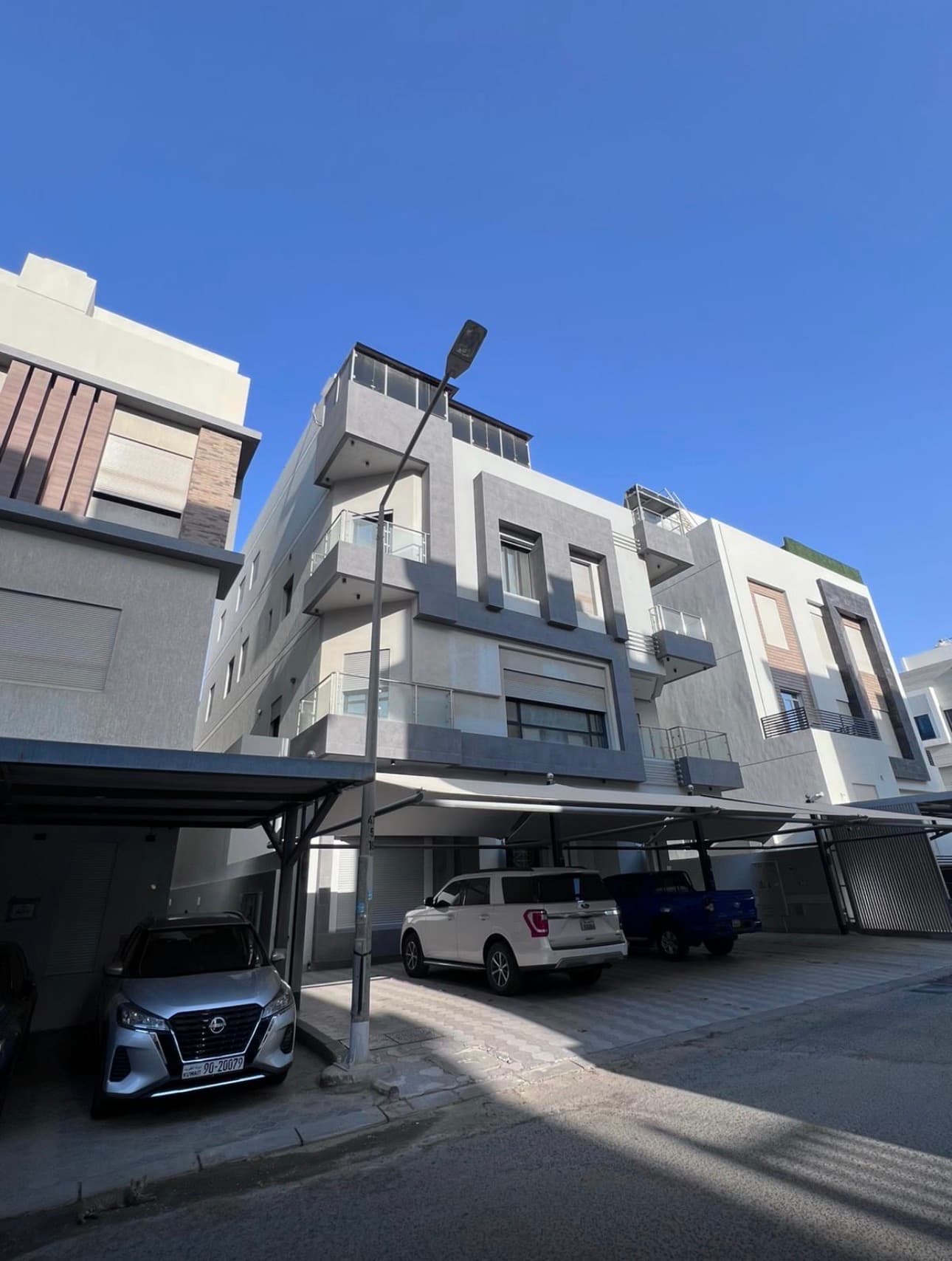 للبيع بيت ديلوكس فى المسايل قطعة 5