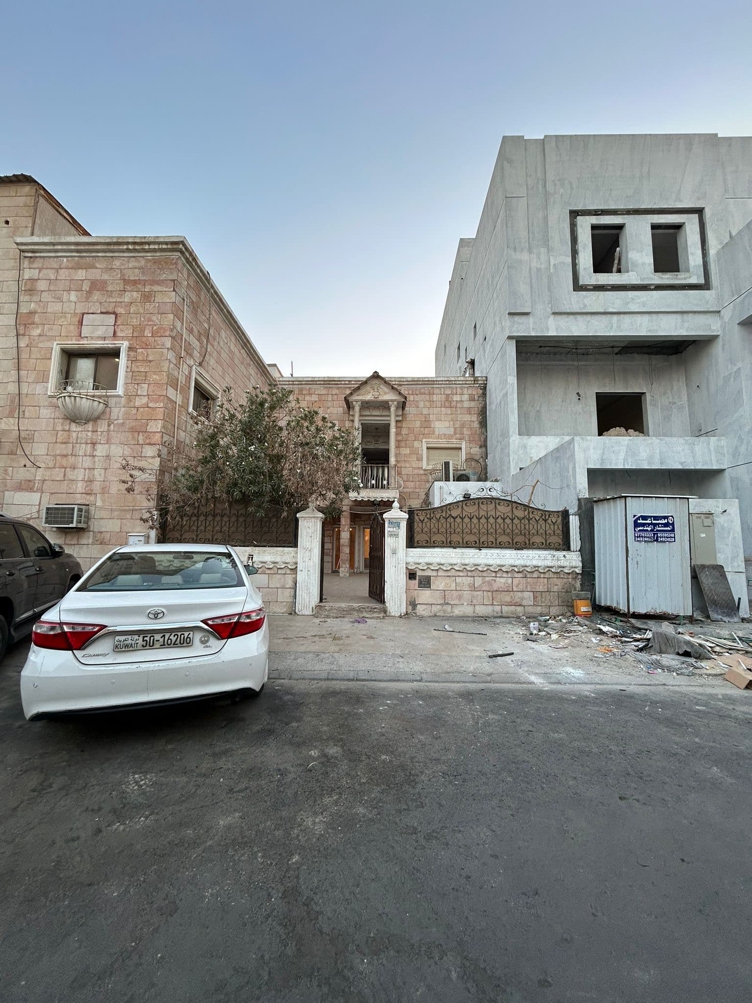 للبيع بيت قديم فى بيان قطعة 8
