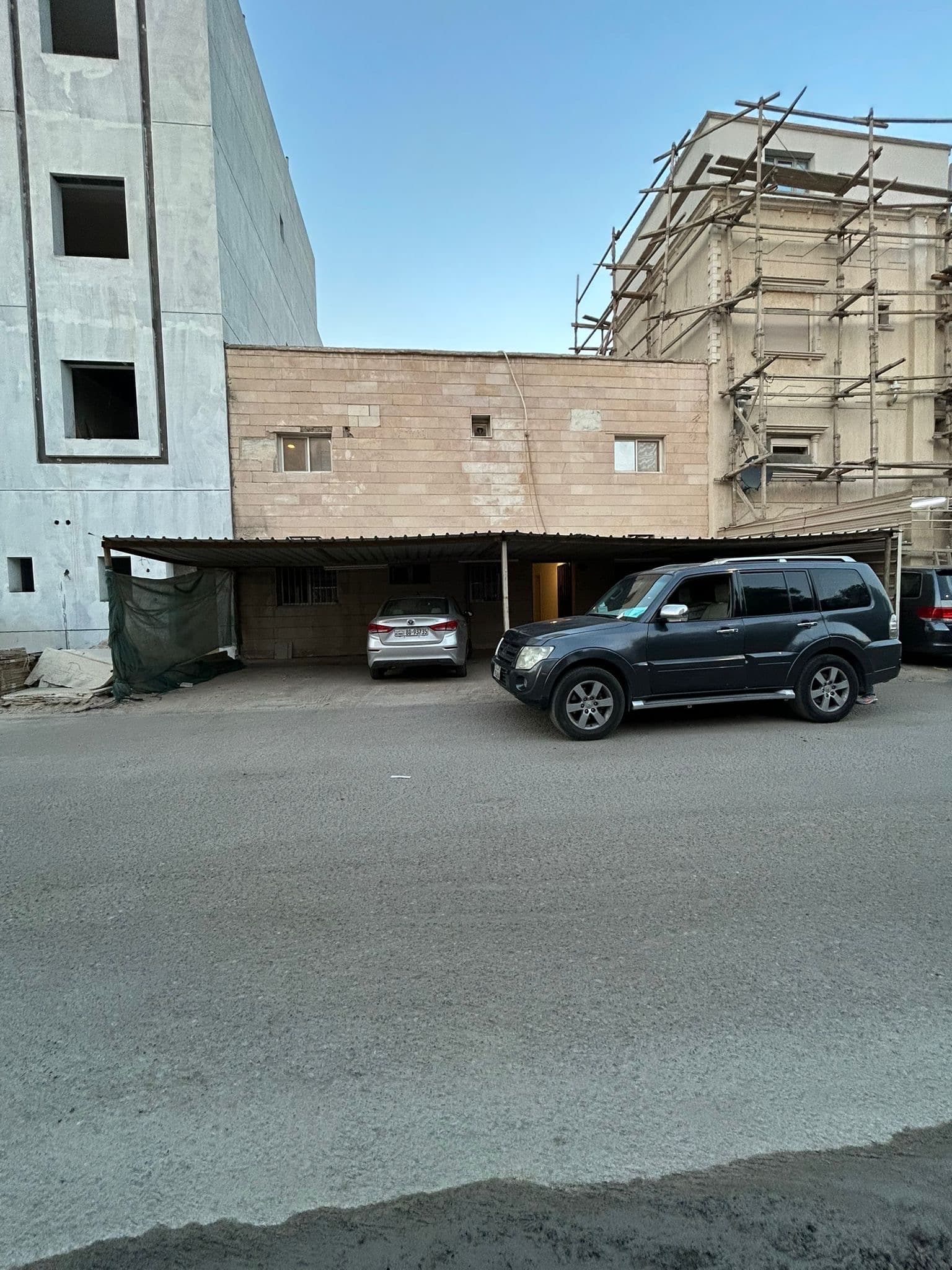 للبيع بيت قديم فى بيان قطعة 8