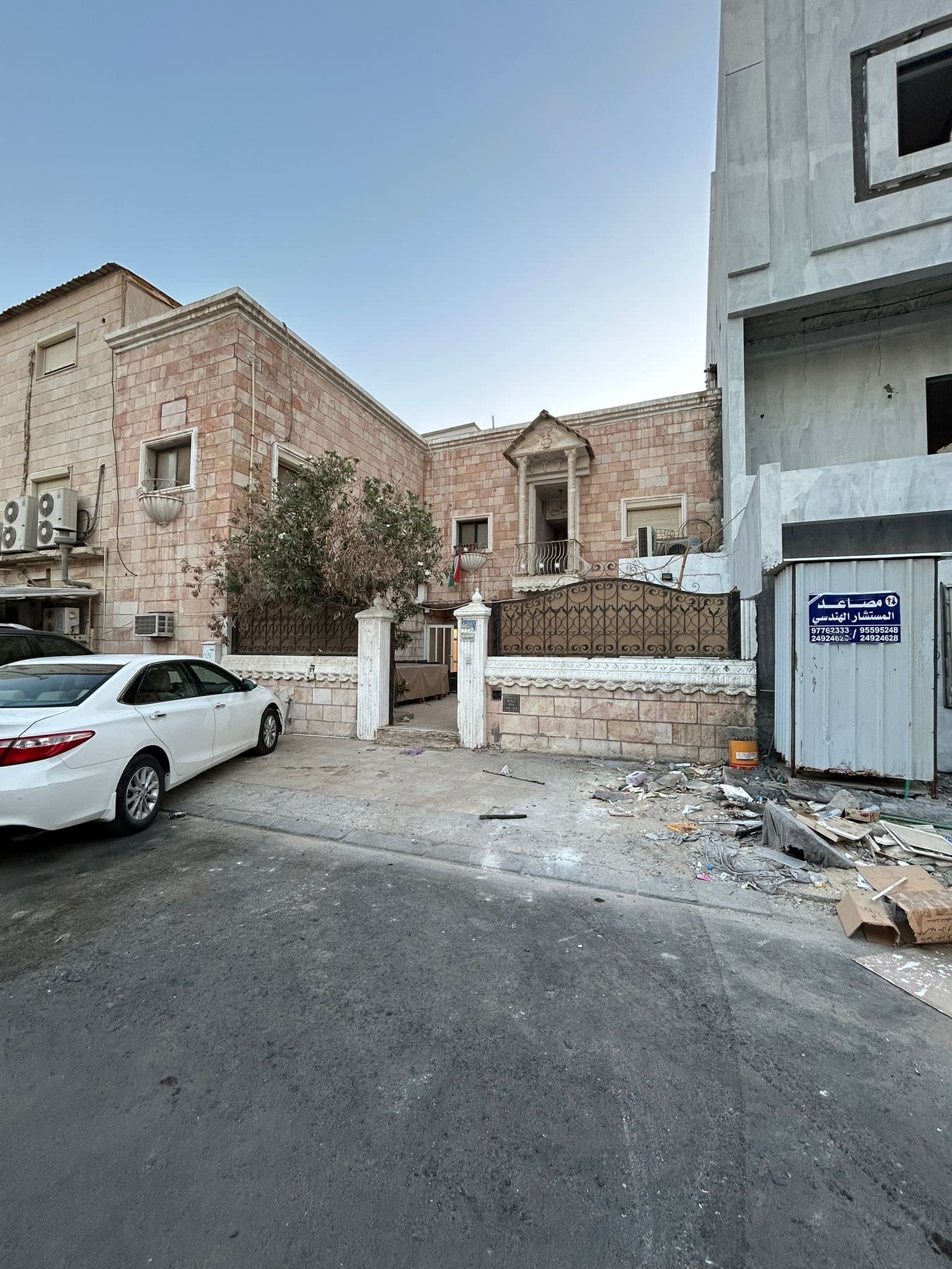 للبيع بيت قديم فى بيان قطعة 8