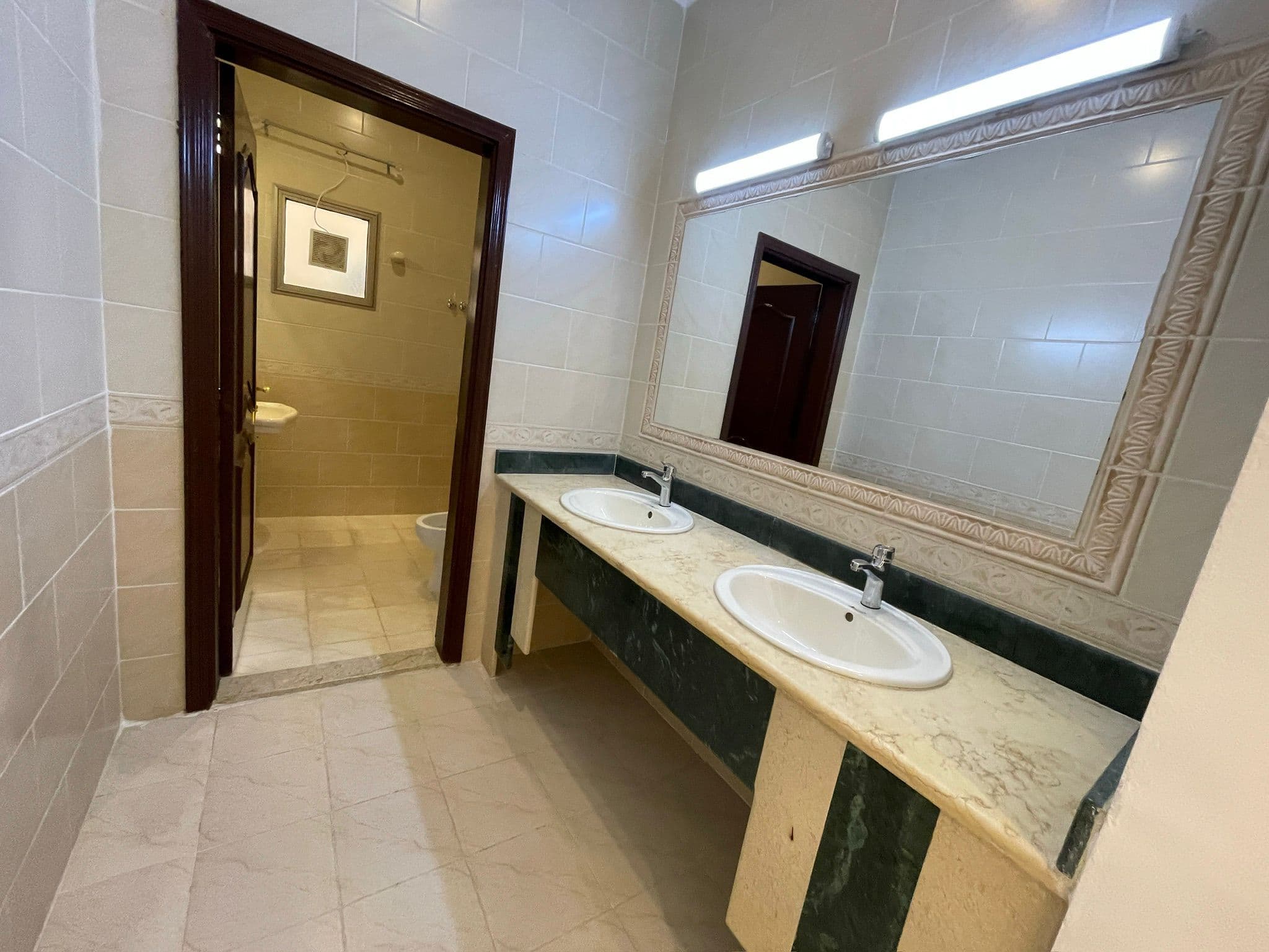 فيلا للإيجار فى منطقة حطين