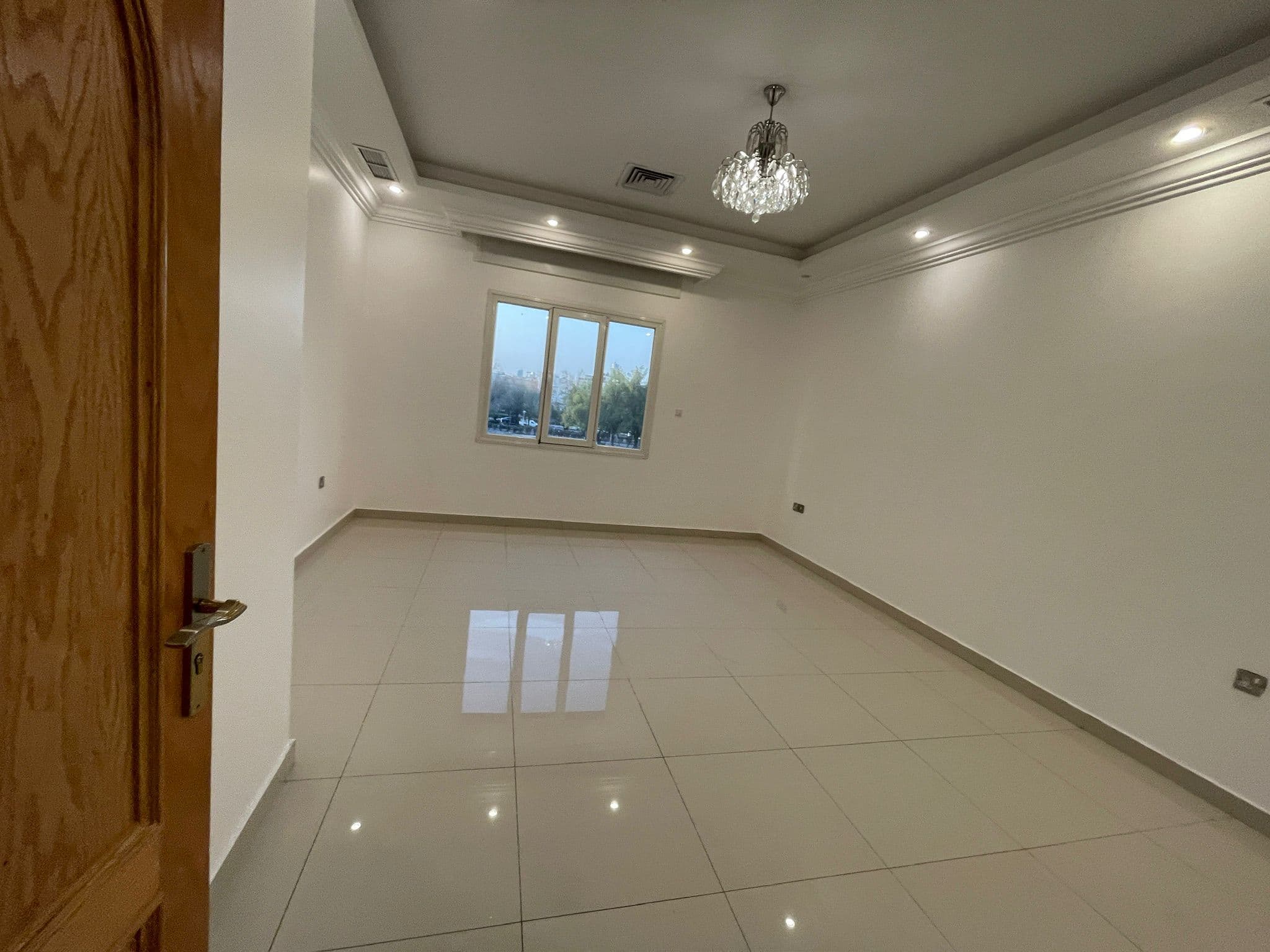 شقة للإيجار فى العديلية