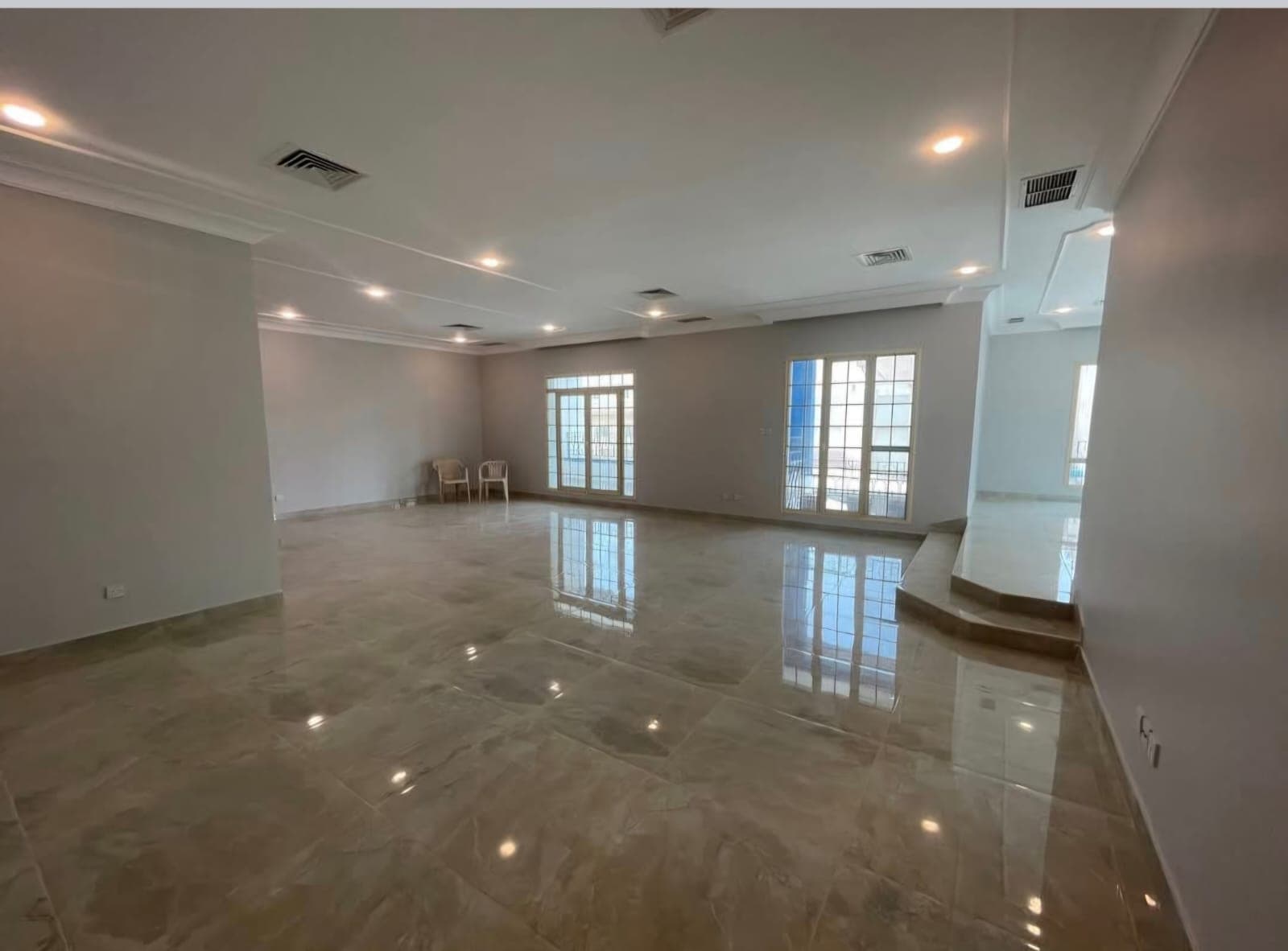 دور للبيع فى القادسيه زاوية