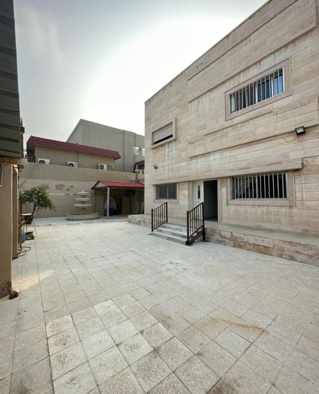 للبيع قسيمة فى الرابية قطعة 4