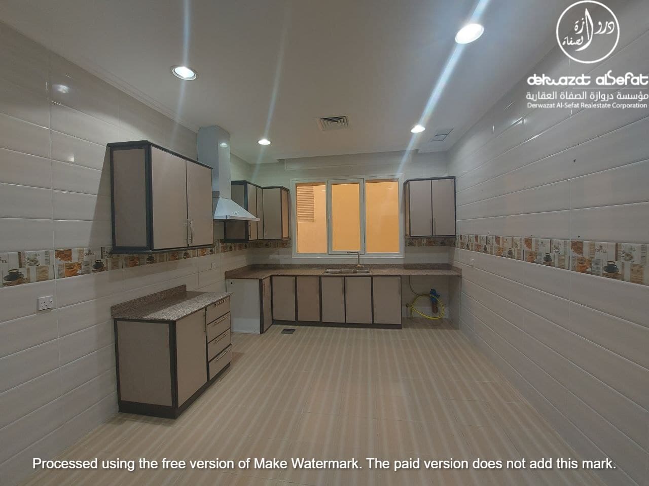 للإيجار دور ثاني فى جابر الاحمد قطعة 7