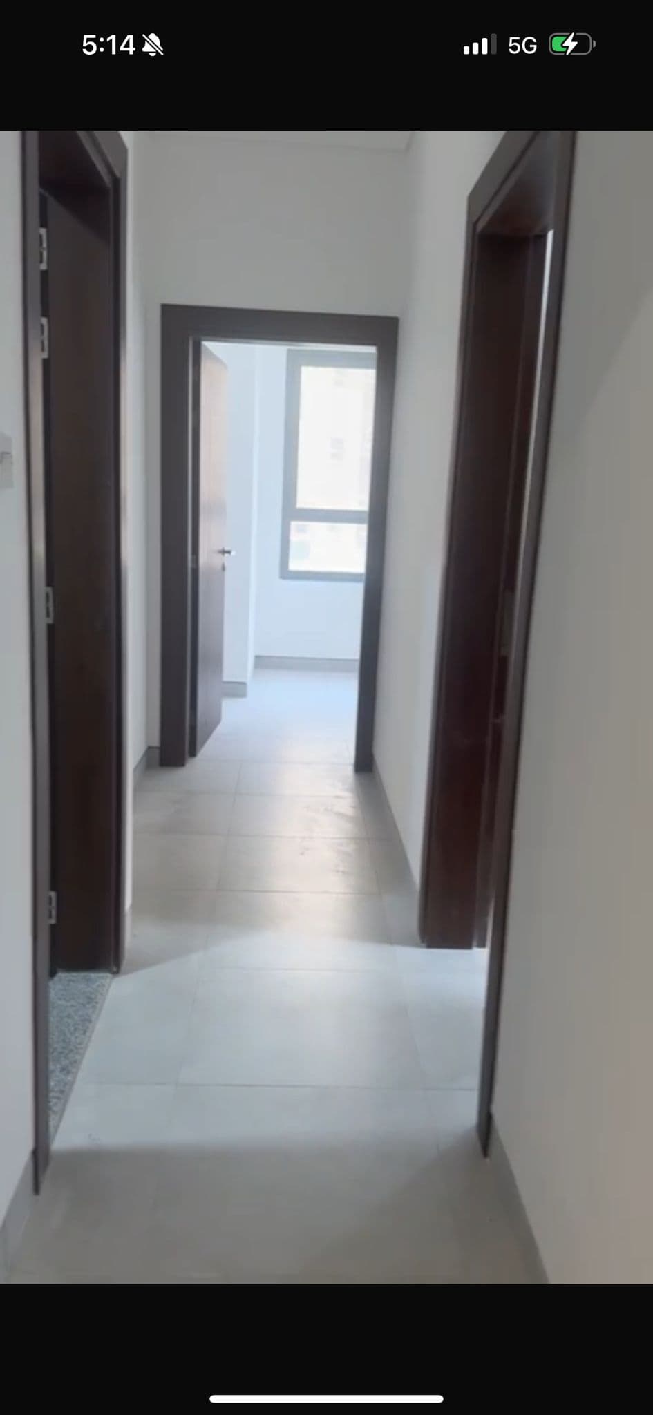 للايجار دور  ثلاث شقق تجاريه بميدان حولي