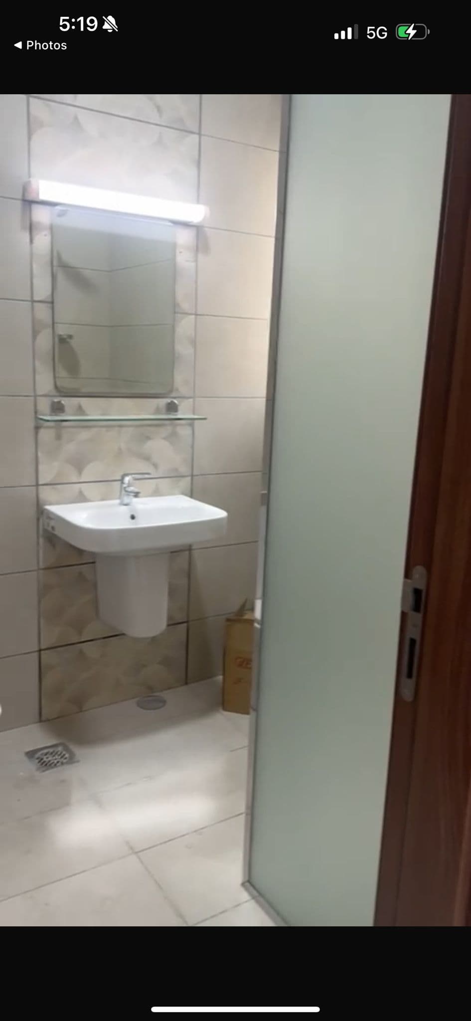 للايجار شقة بميدان حولي تشطيب جديد