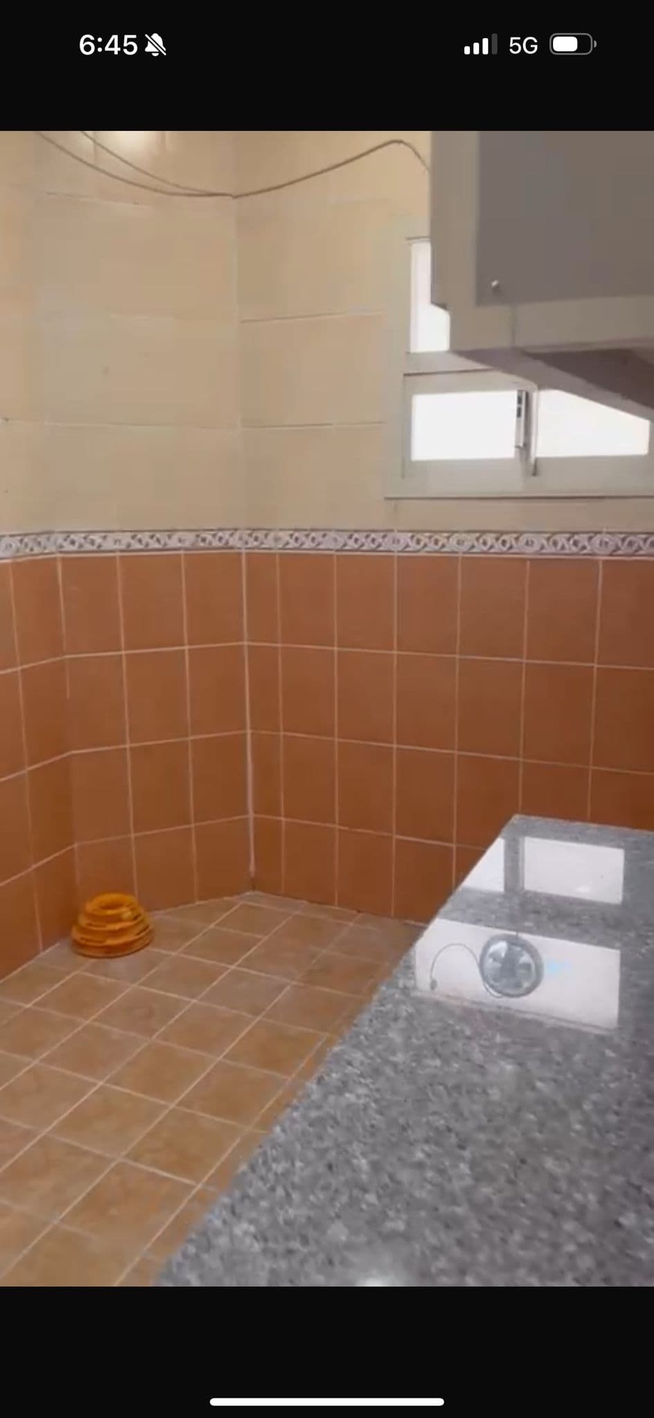 للبيع ثلاث شقق فى المهبوله