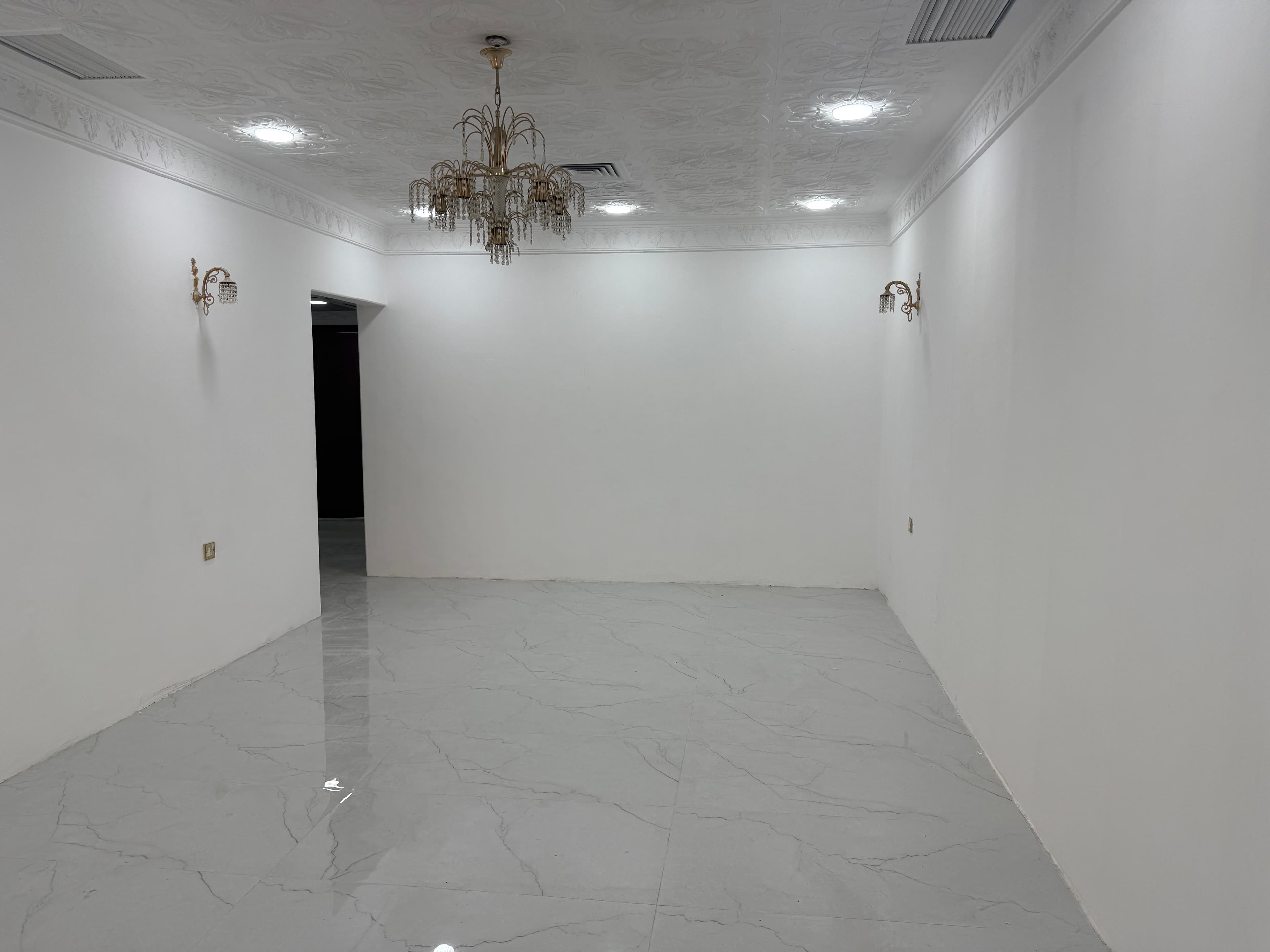 للإيجار شقة فى سلوى قطعة 1