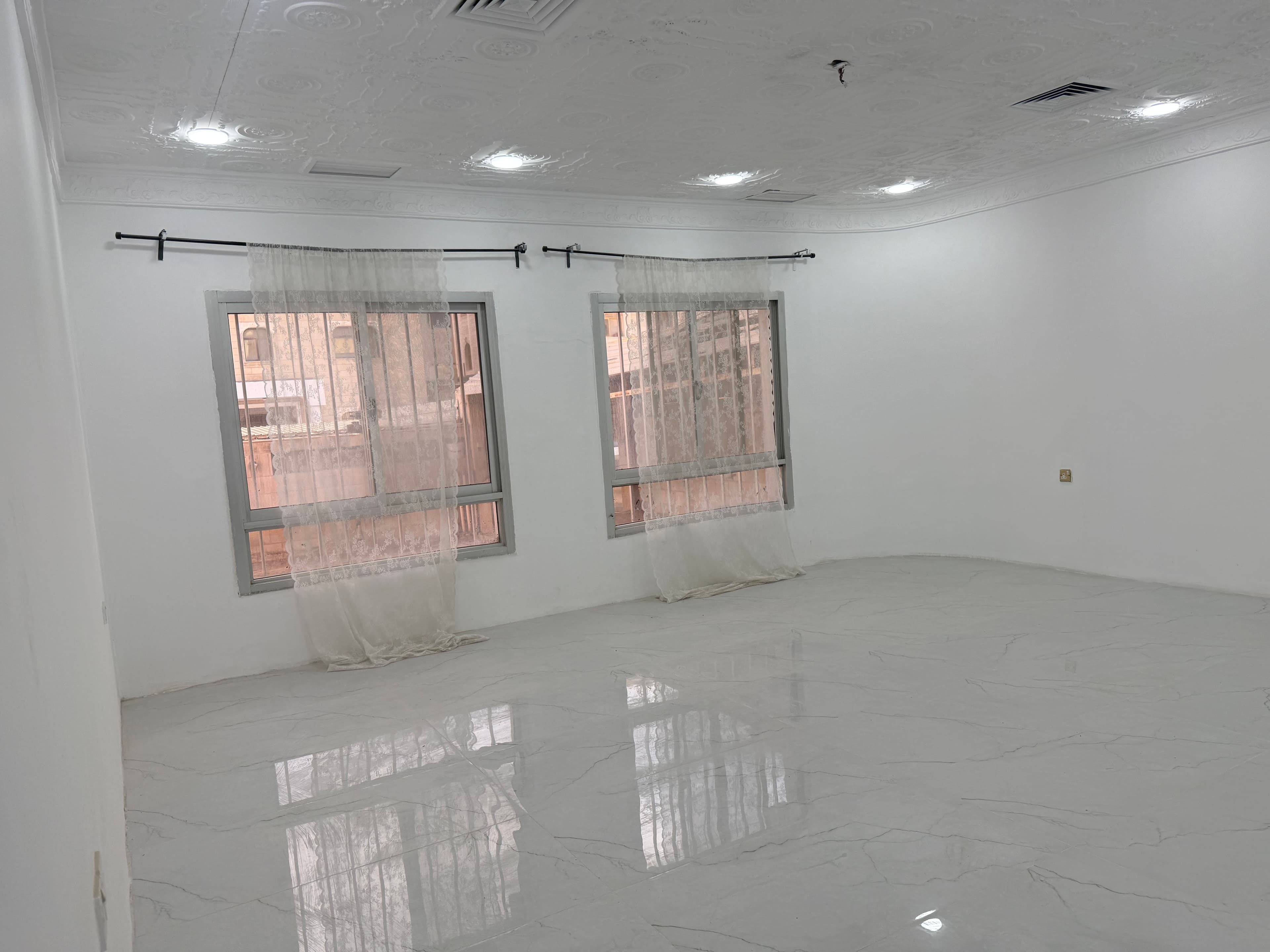 للإيجار شقة فى سلوى قطعة 1