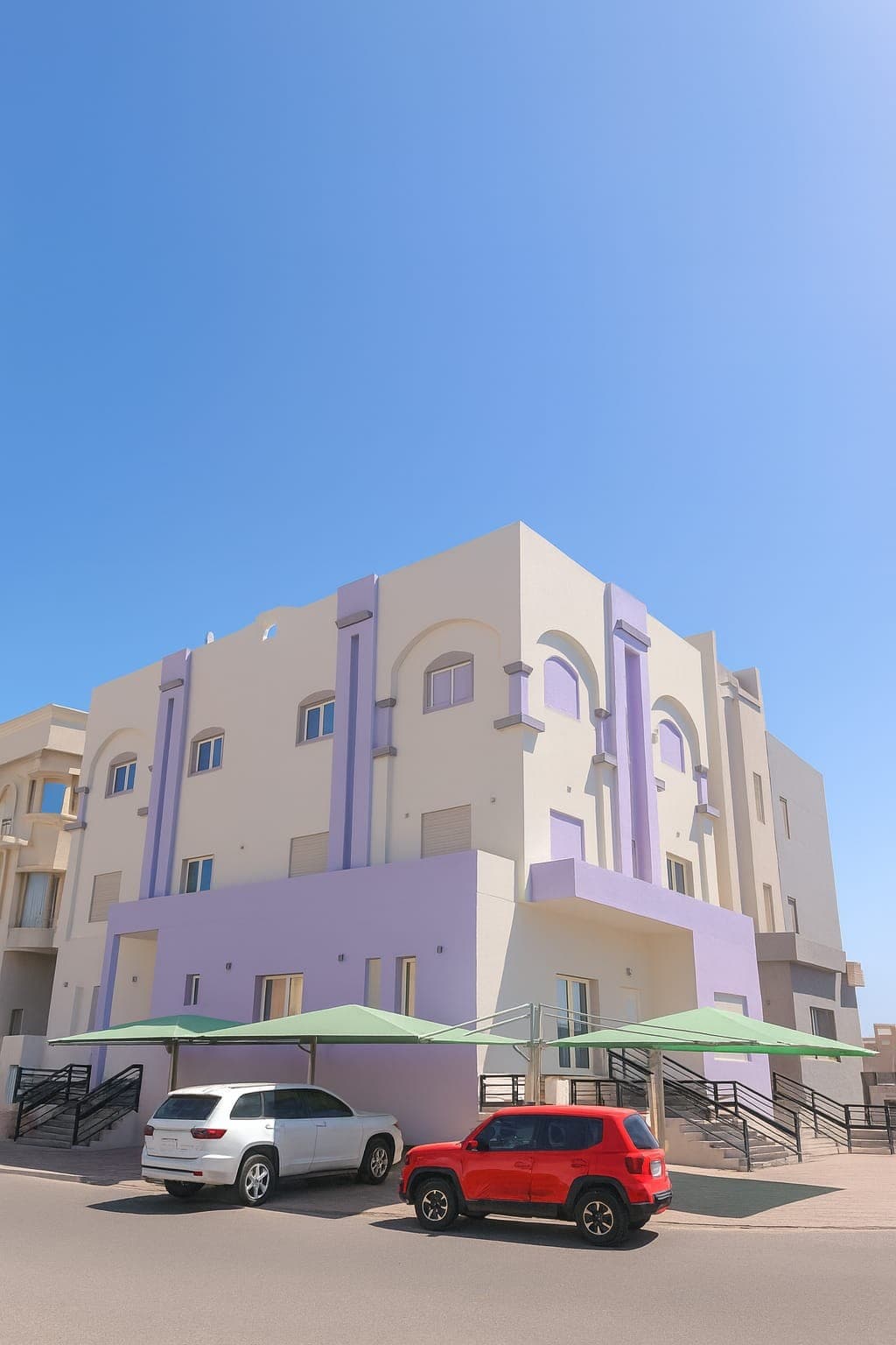 للبيع فيلا فى ضاحية الصديق زاوية وإرتداد