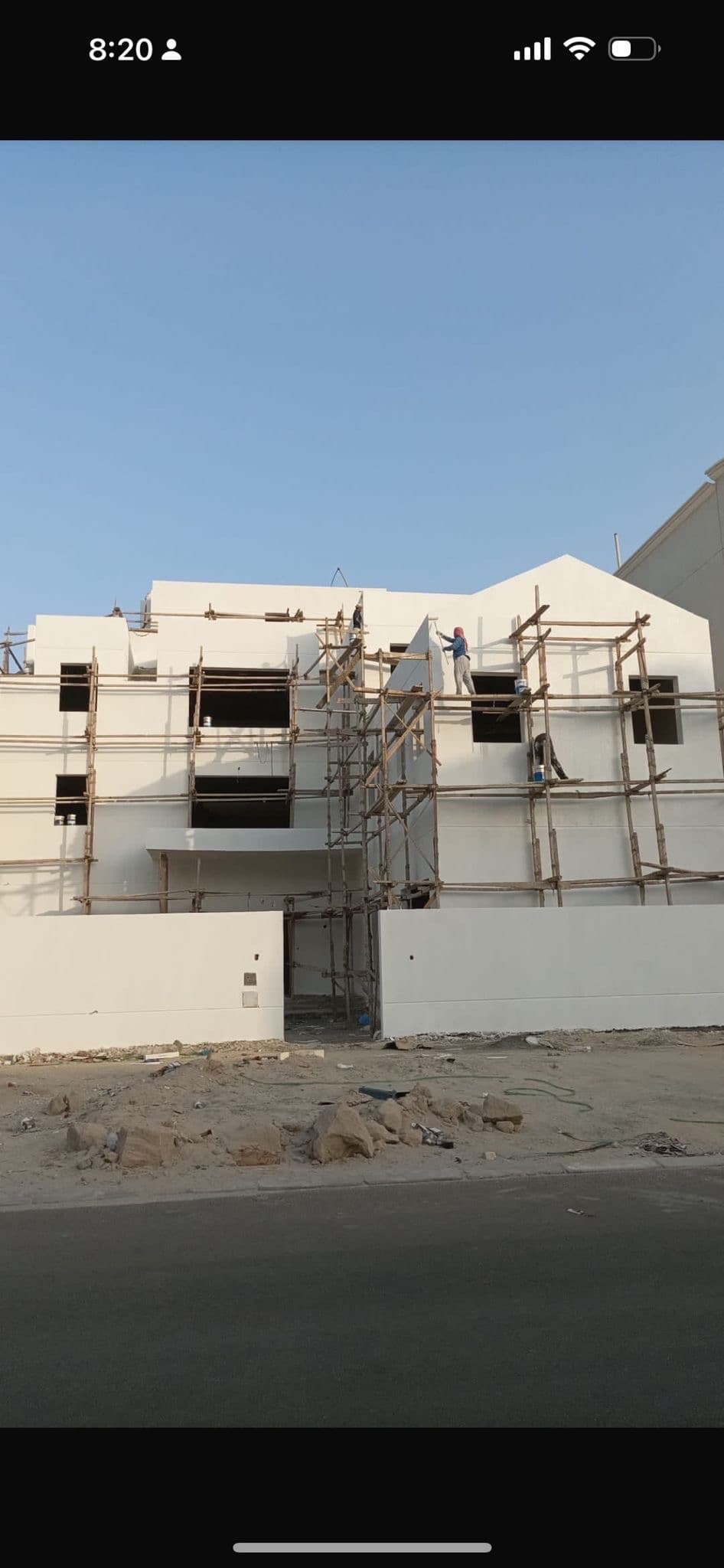 للبيع بيت فى صباح الاحمد السكنية ثلاث أدوار