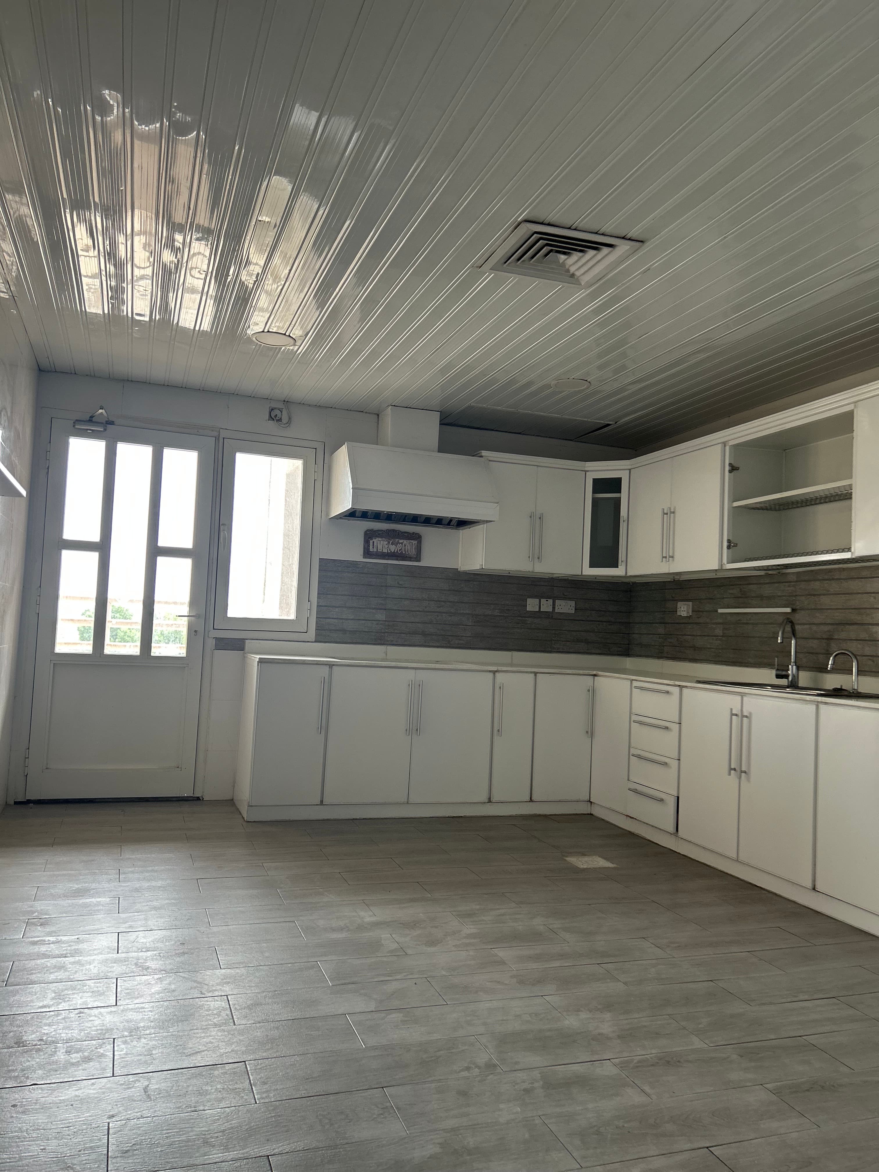 للايجار دور أول فى شمال غرب الصليبيخات قطعة 1