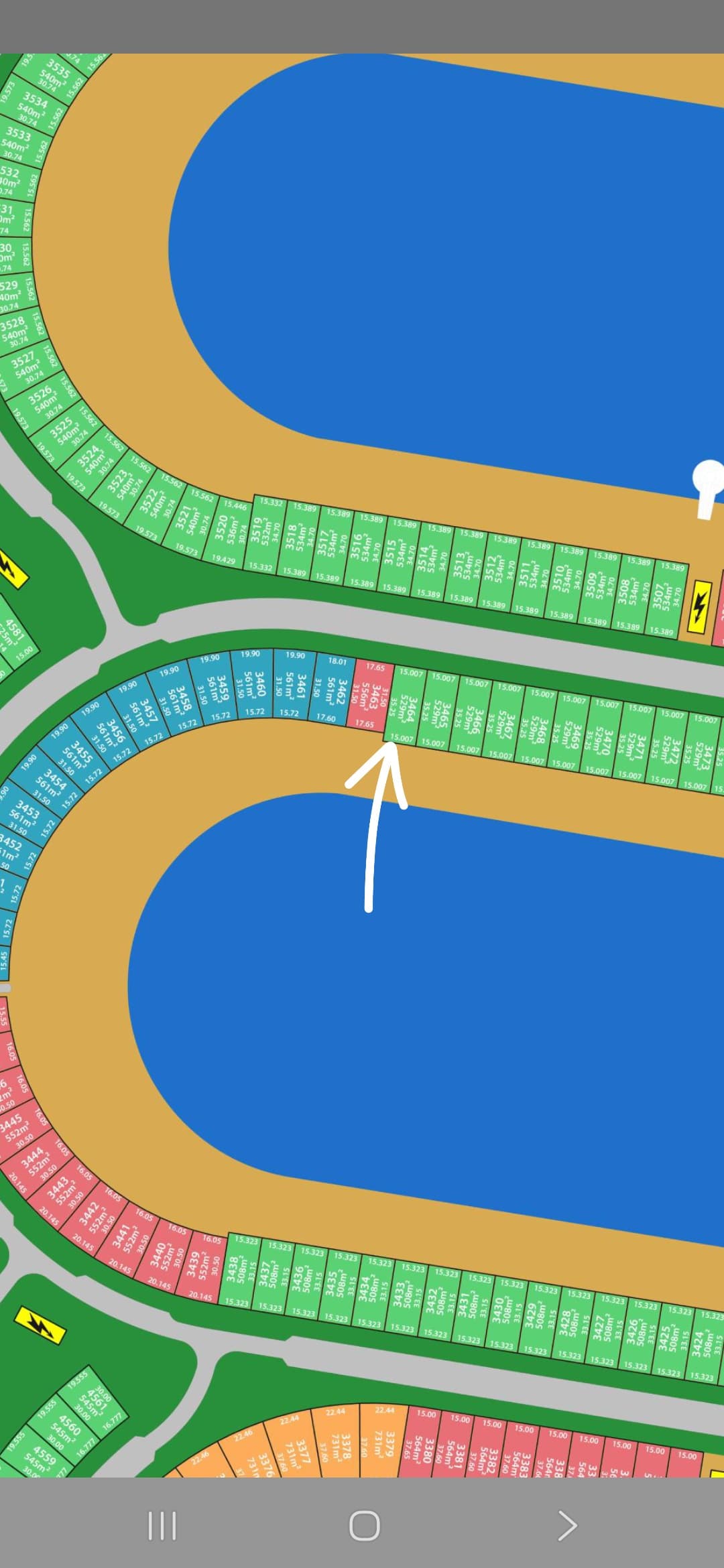 للبيع أرض على الخور بالمرحلة الخامسة فى البحرية