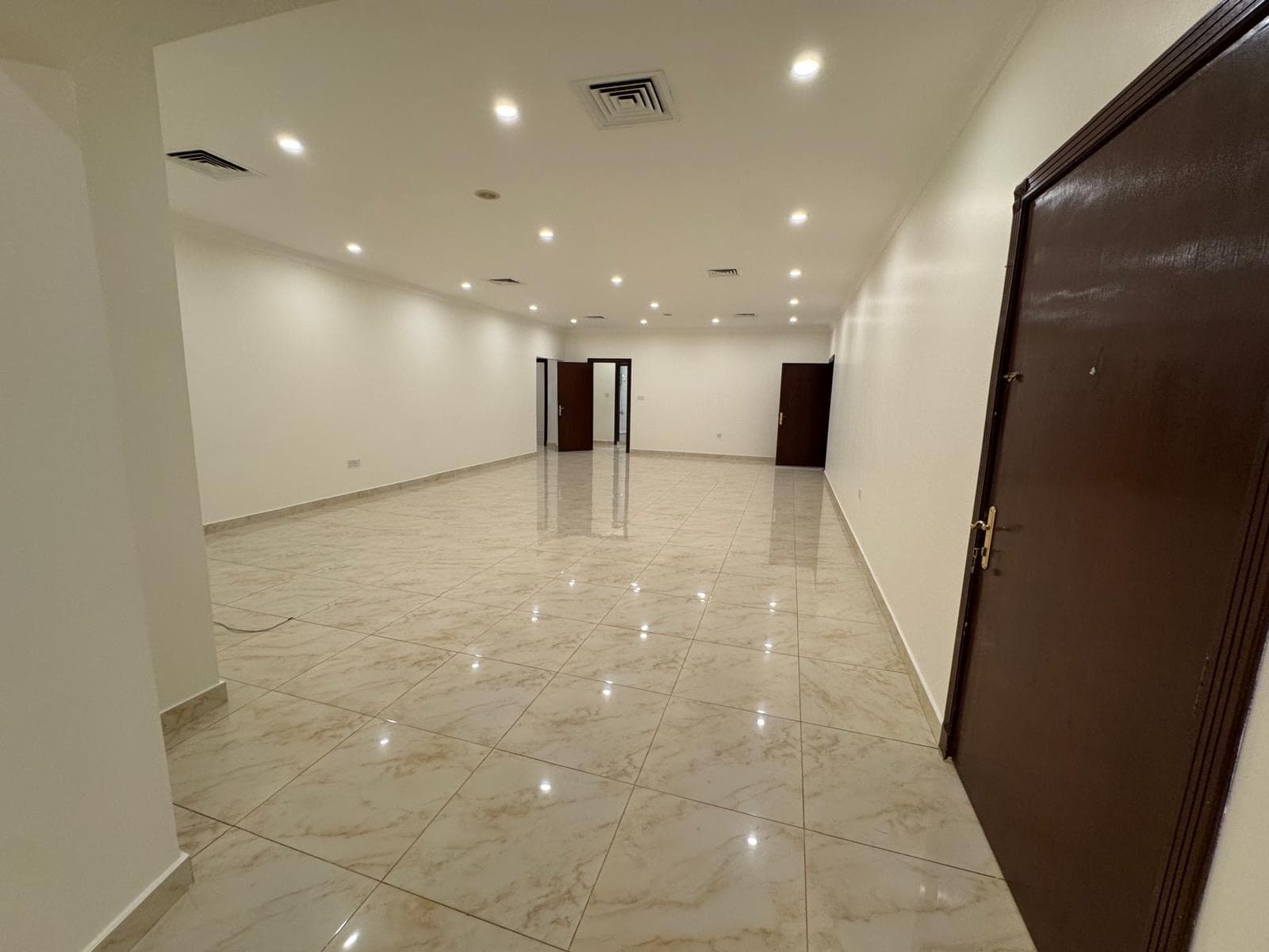 دور للإيجار فى قرطبه أربع غرف