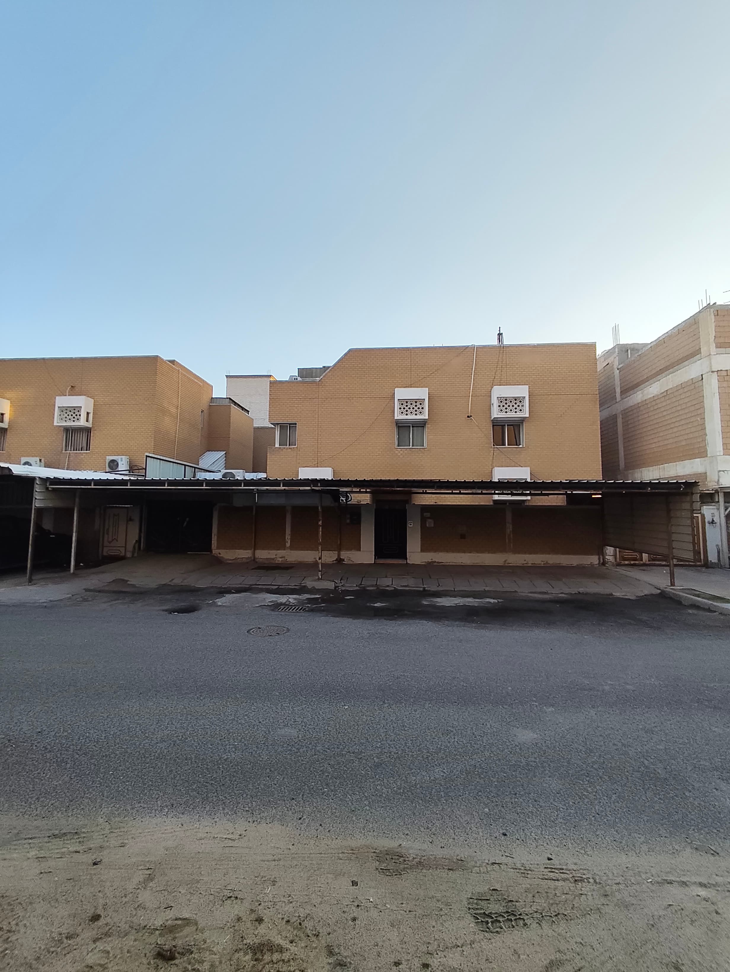 للبيع بيت حكومة فى العدان سكن المالك