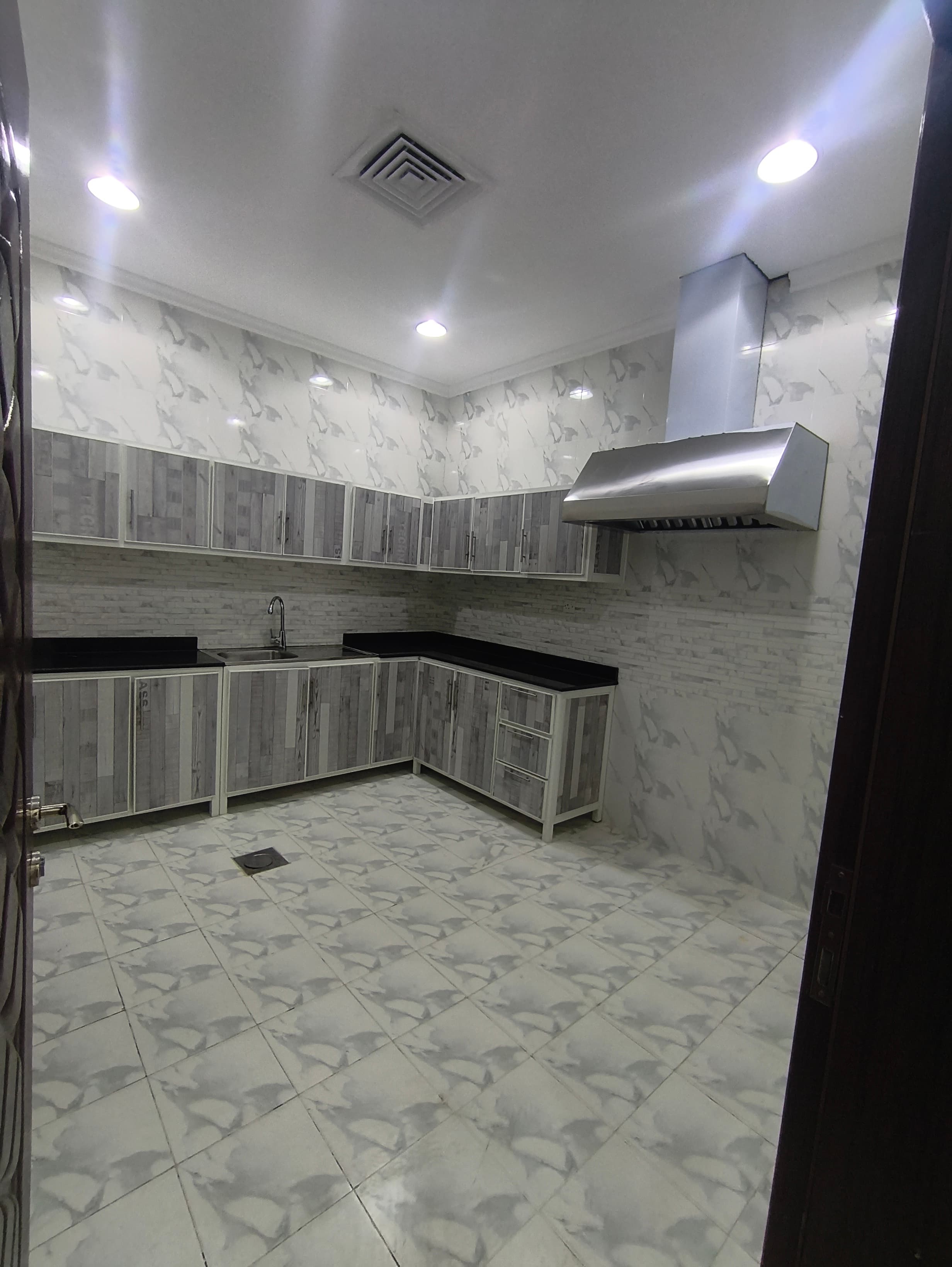 شقة للإيجار فى سلوى قطعة 5