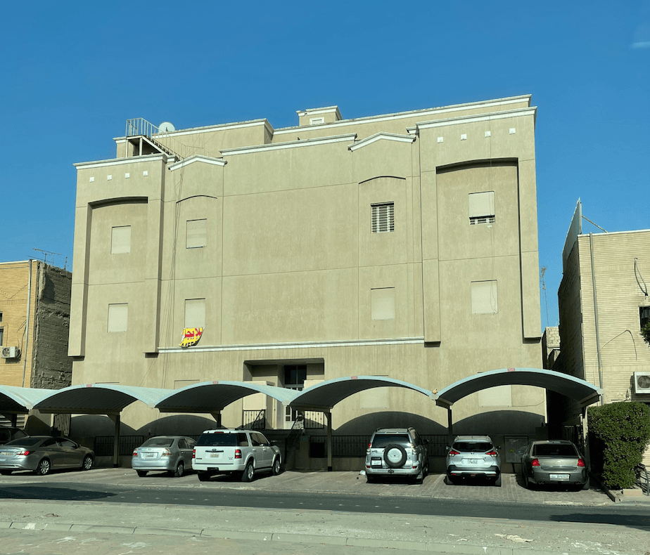 للإيجار دور فى الفحيحيل قطعة 1