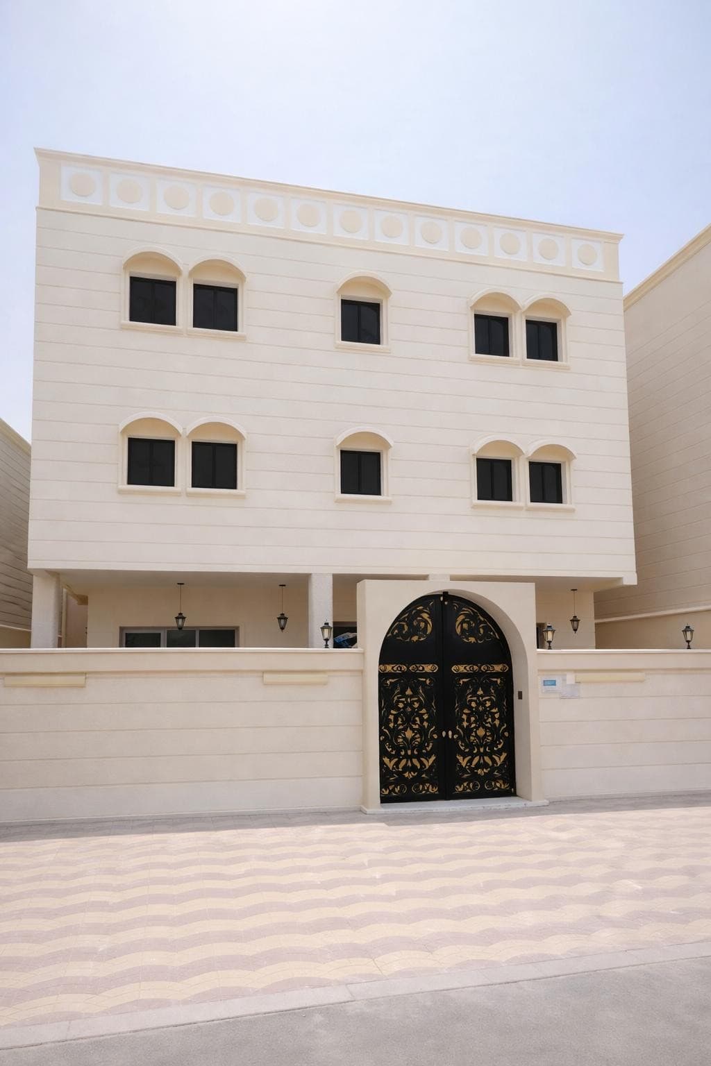 للبيع فيلا فى مبارك الكبير ثلاث أدوار وسرداب