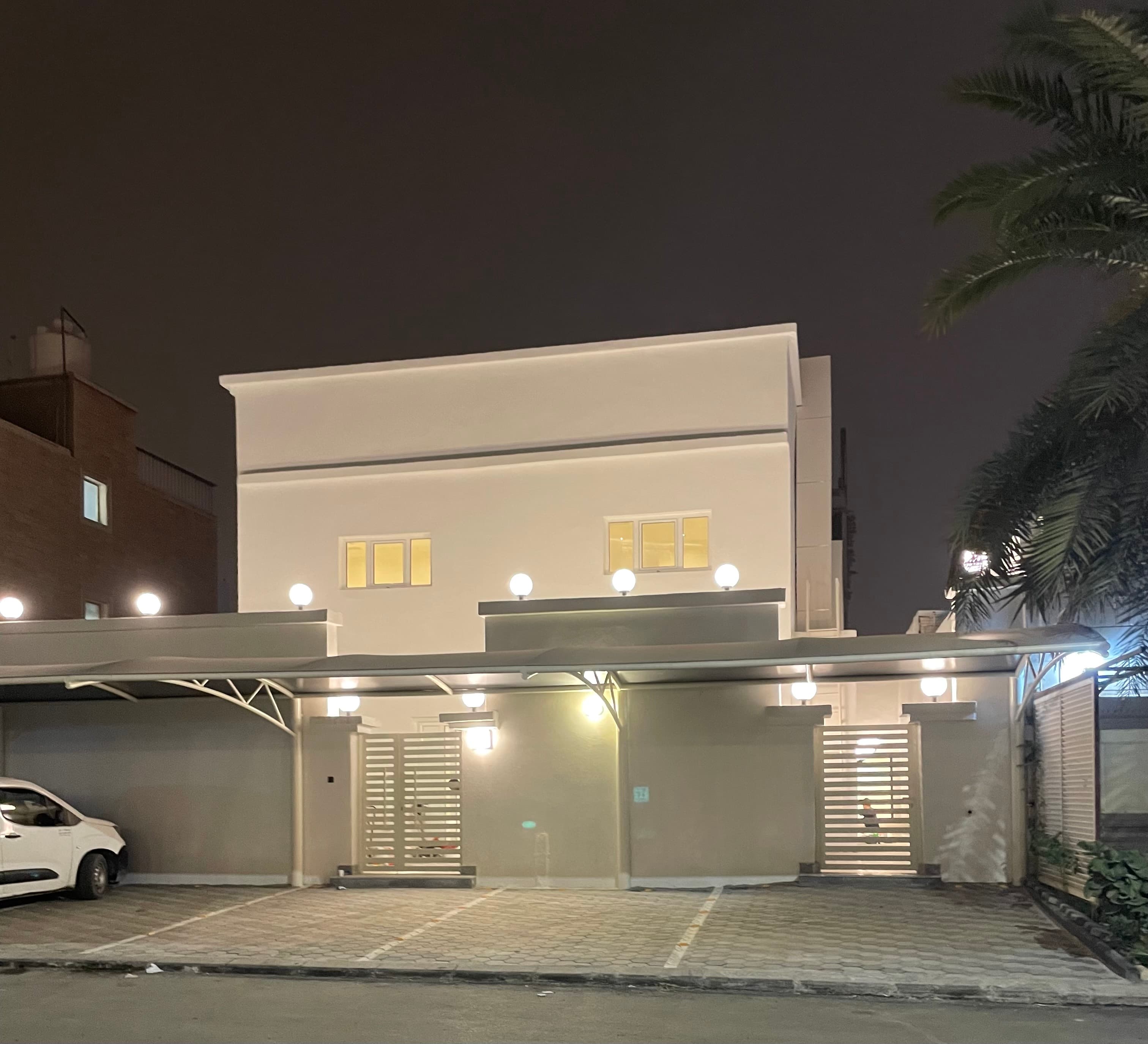 للإيجار شقة فى العمريه تشطيب جديد