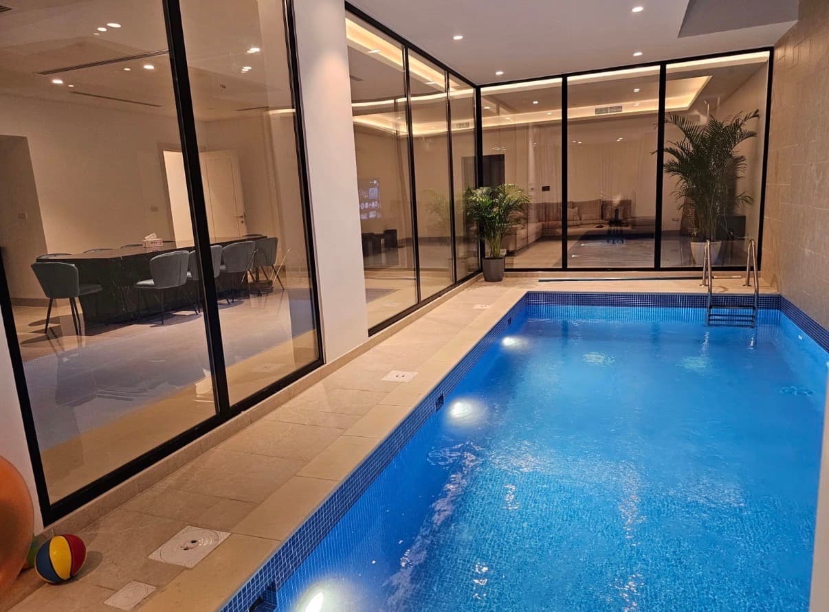 للبيع فيلا تشطيب ديلوكس فى المطلاع