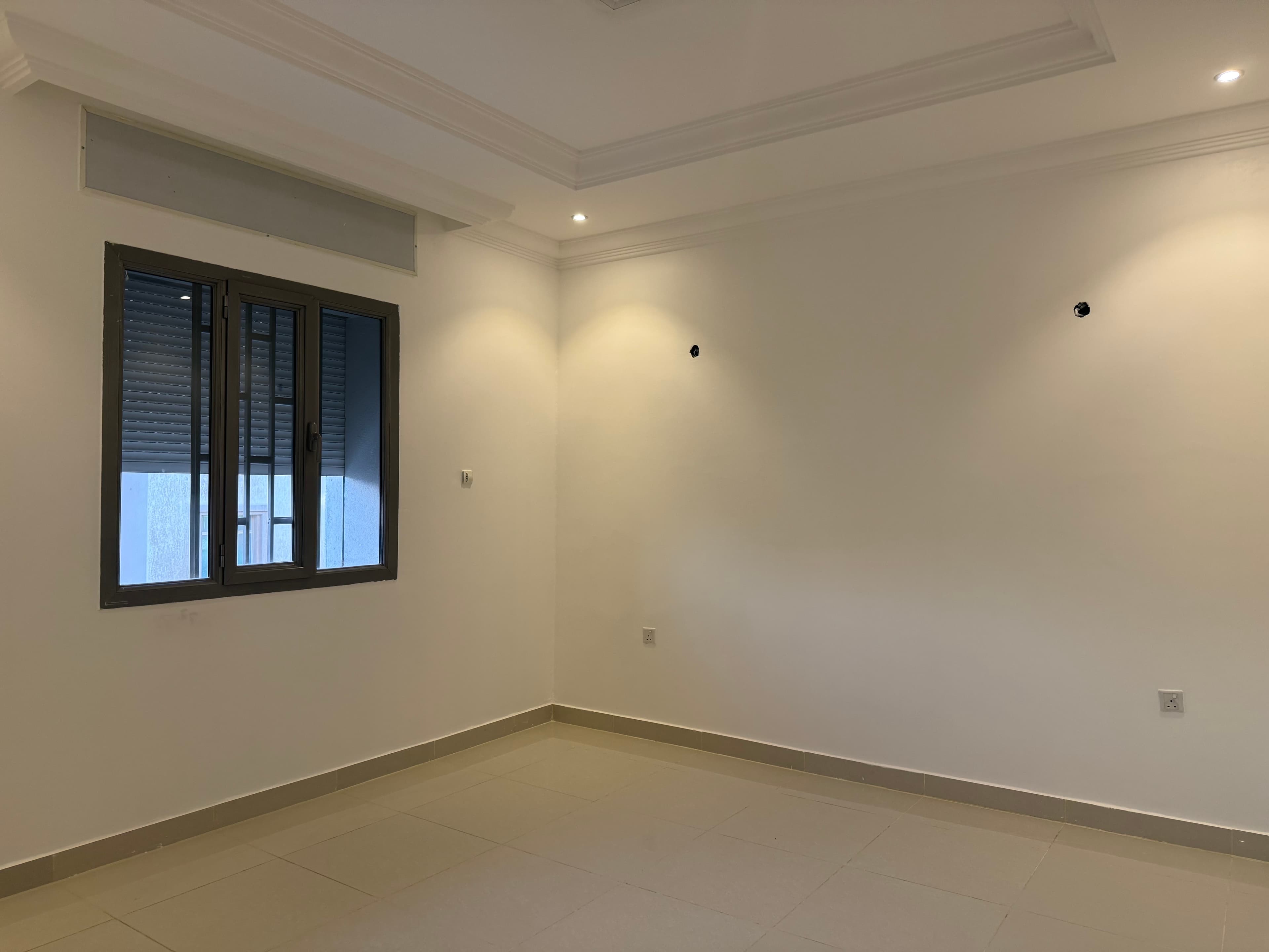 للايجار شقة فى الرميثية قطعة 12