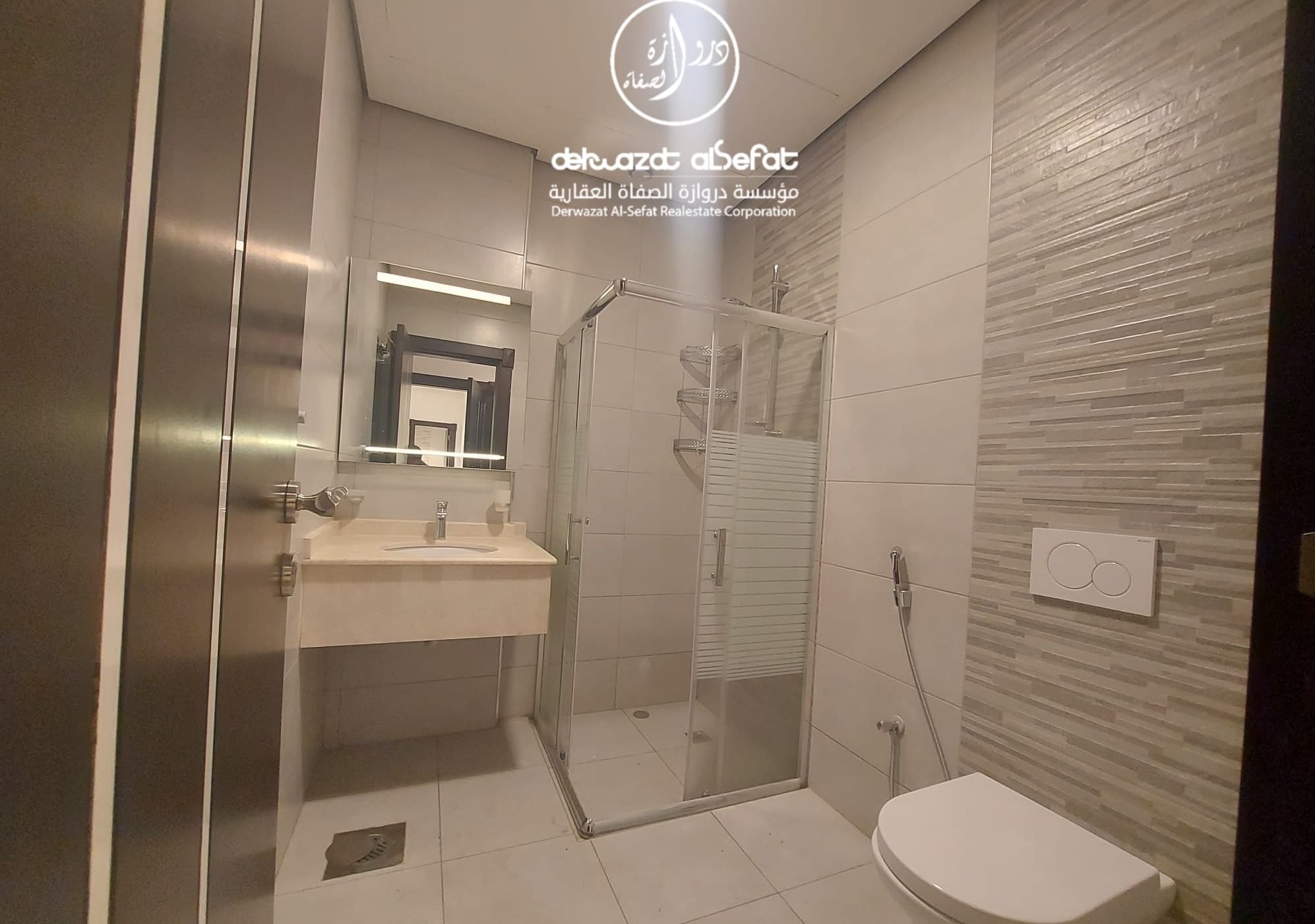 للإيجار شقة فى منطقة النزهة قطعة 1