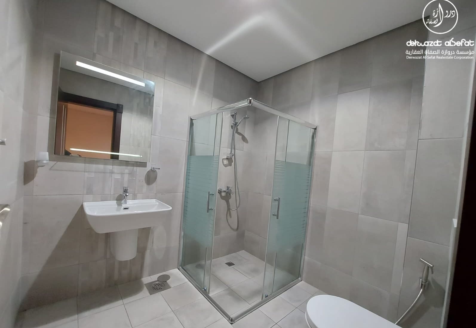 للايجار دور فى منطقة النزهة قطعة 1