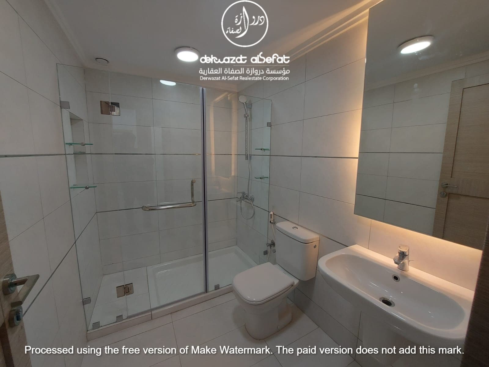 للإيجار دور فى الزهراء قطعة 6