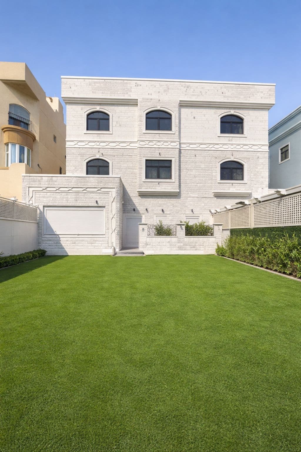 للبيع فيلا فى منطقة ام الهيمان