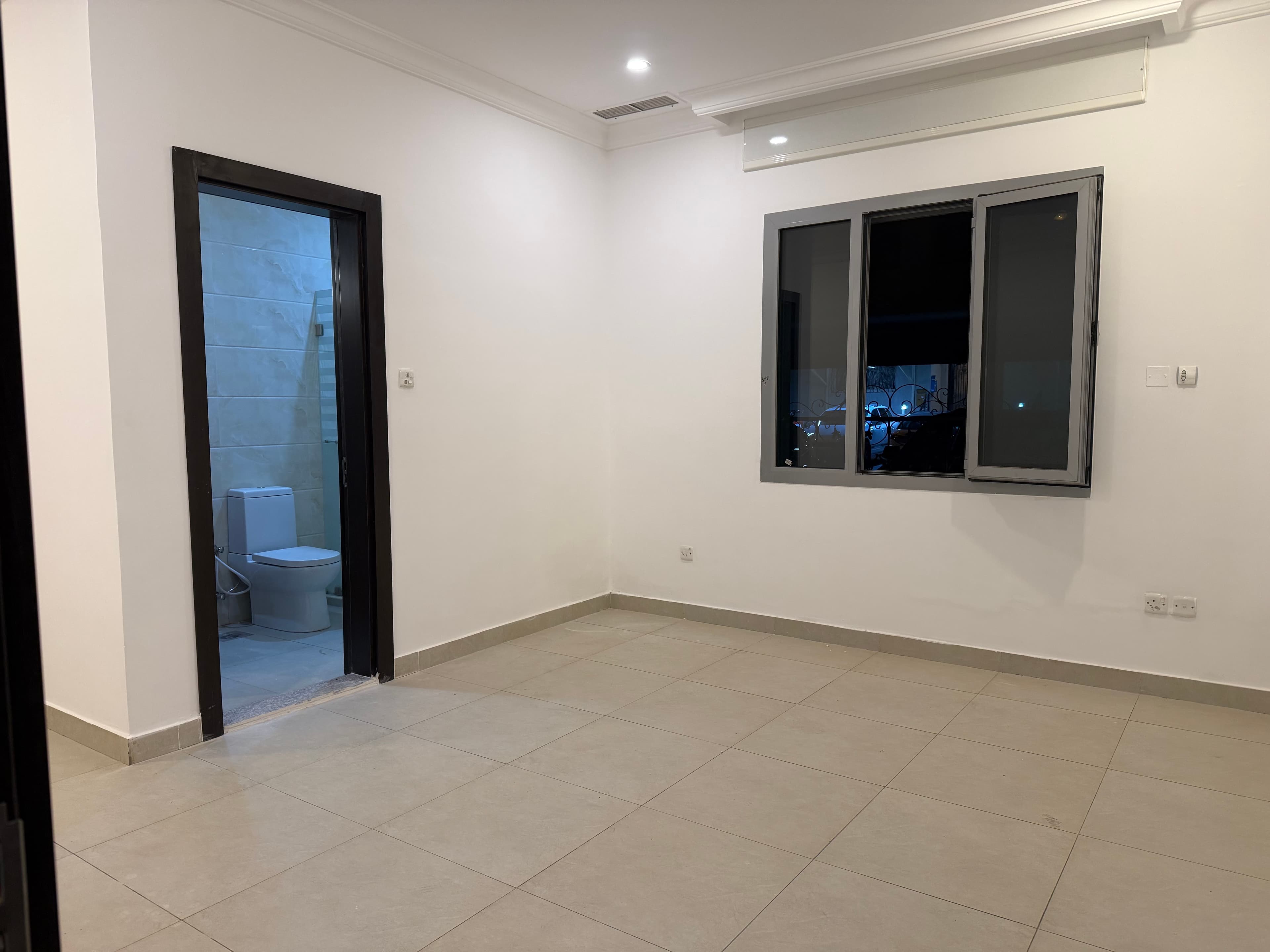 شقه كبيره للايجار فى السره