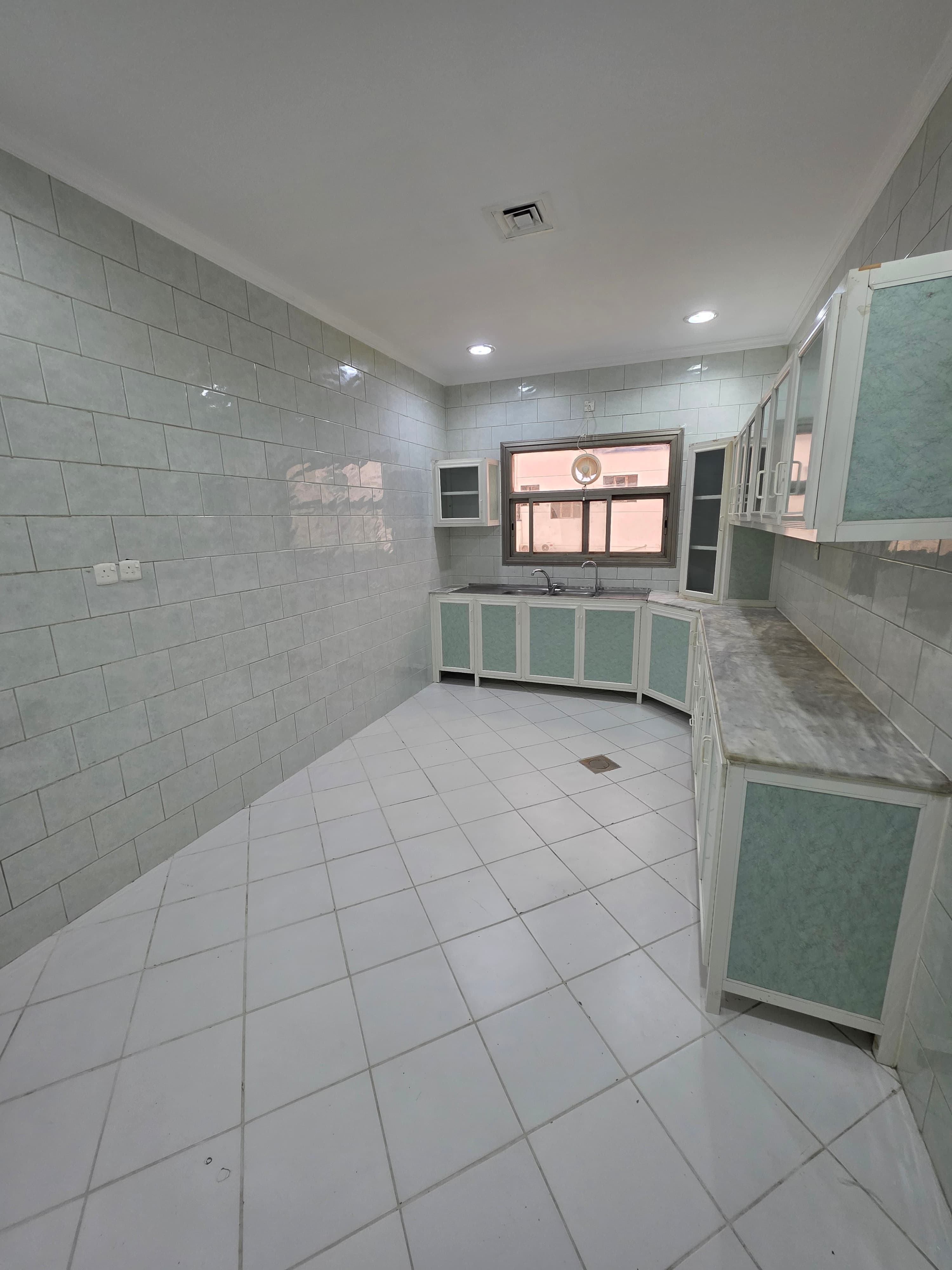 شقة للإيجار فى القادسيه