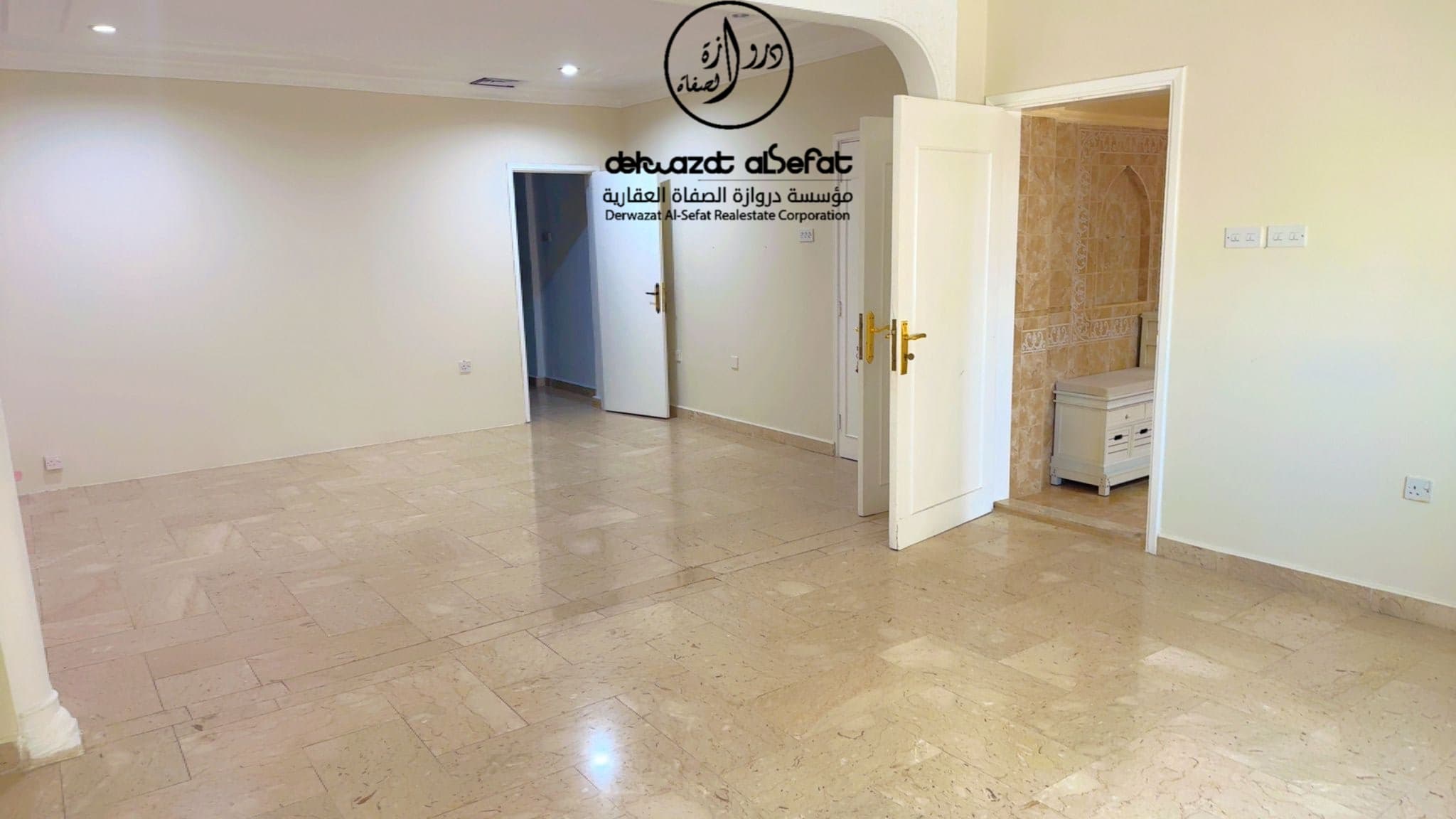 للإيجار دور أول فى العديليه قطعه 3