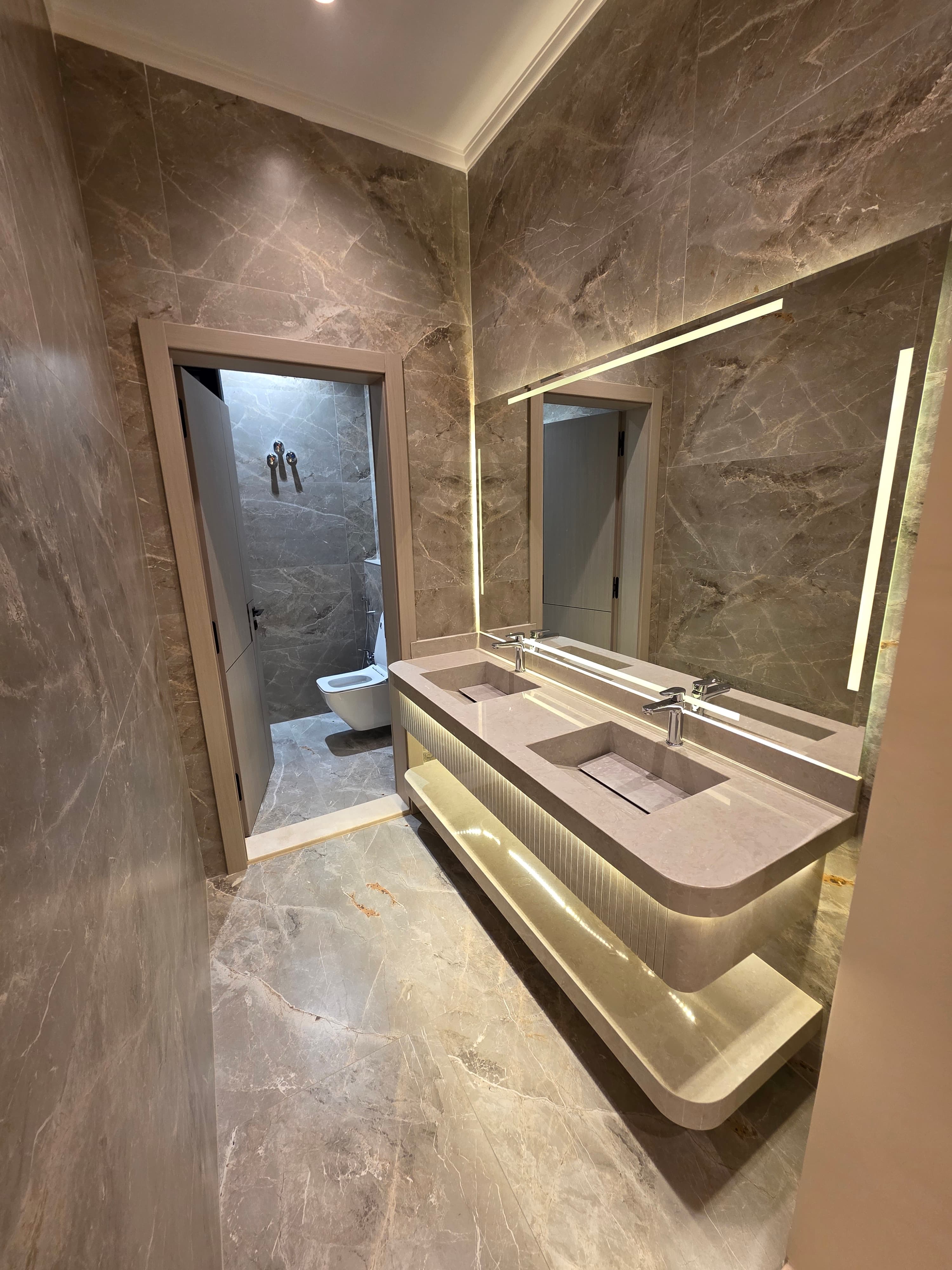 للايجار دور أول فى جنوب خيطان الجديده