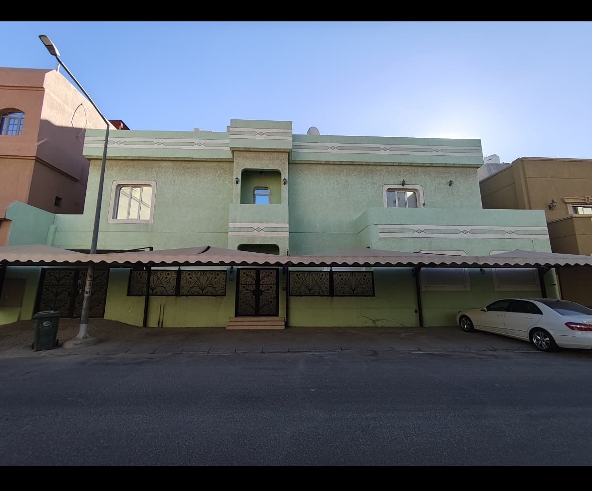 للبيع بيت راقى فى الزهراء