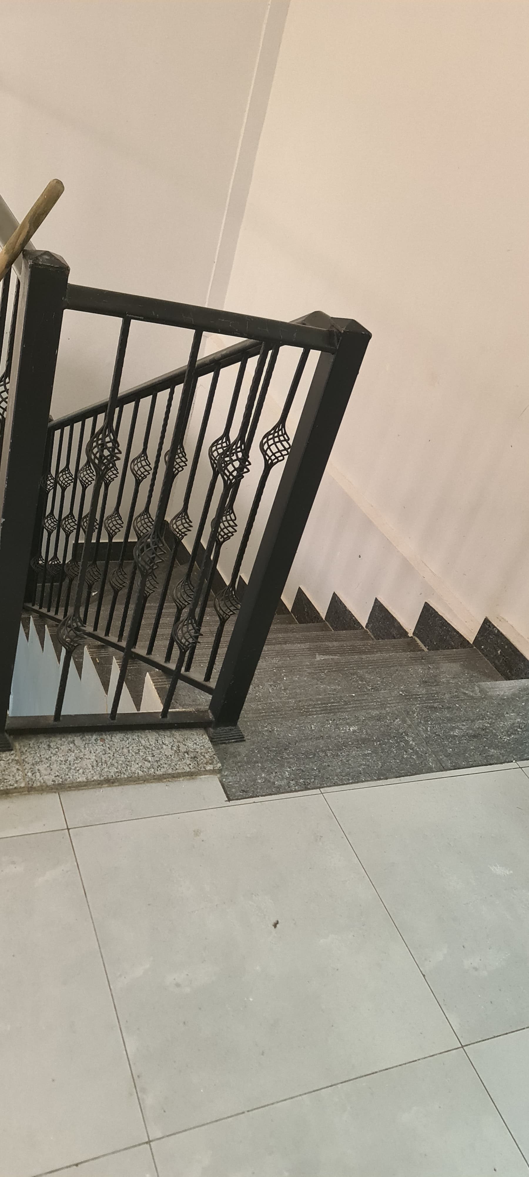 شقه دوبلكس للايجار في الفنطاس