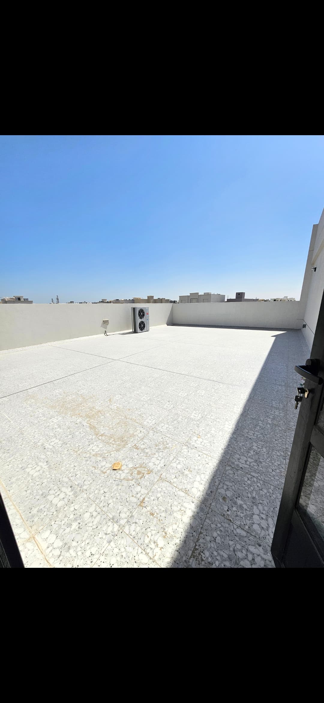 شقة للإيجار فى جنوب خيطان مع رووف