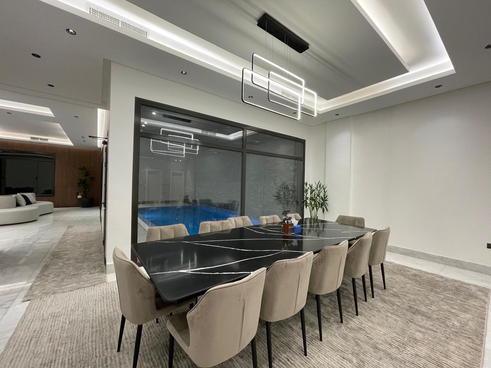 للبيع قسيمة في غرب عبدالله المبارك