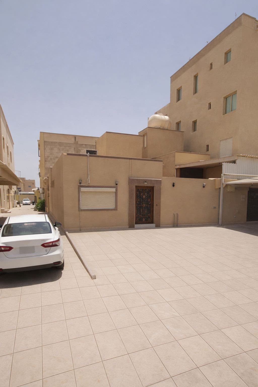 للبيع بيت فى منطقة الصباحية شارع وسكة