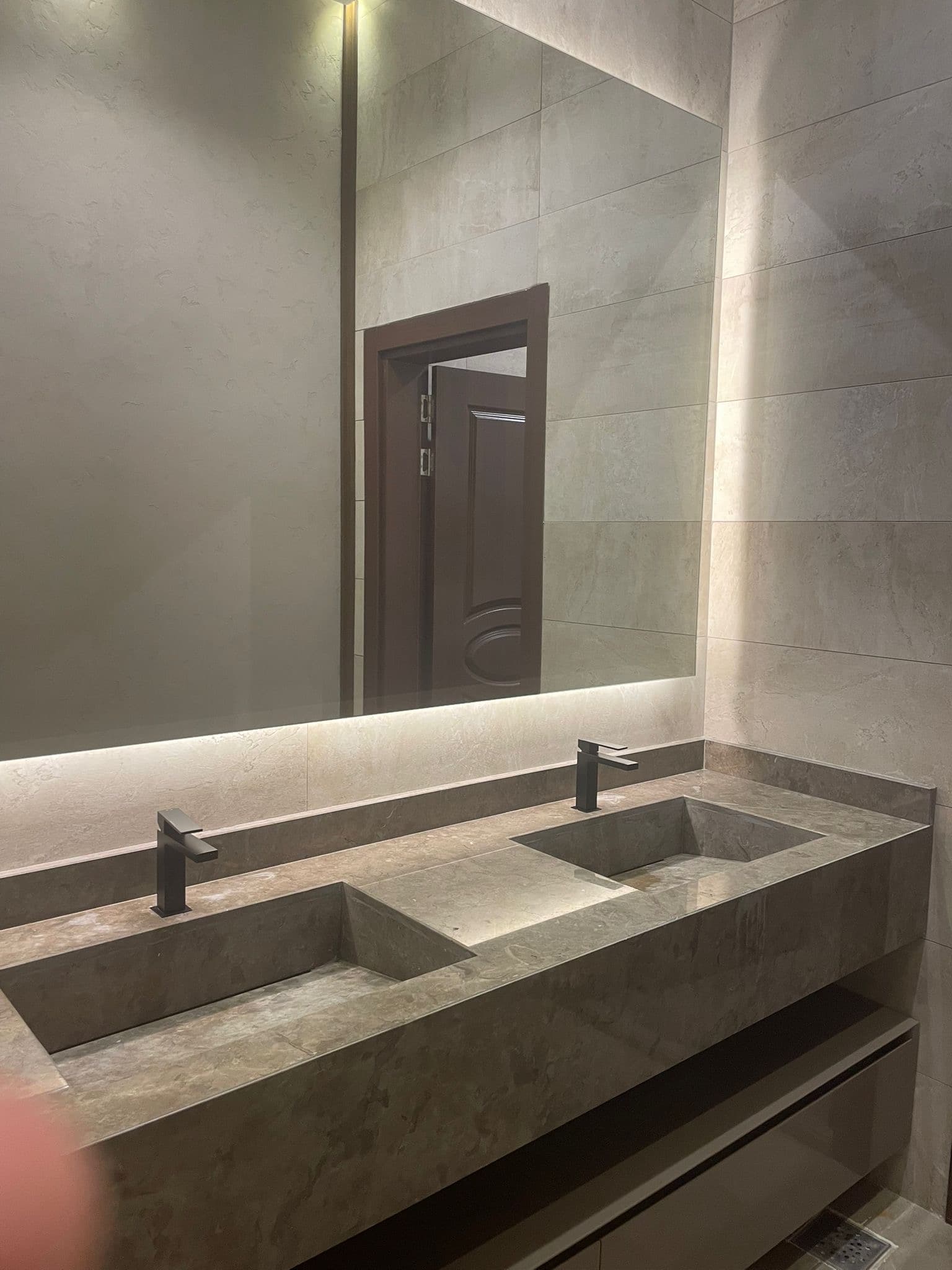 للإيجار بيت فى جابر الأحمد قطعة 5