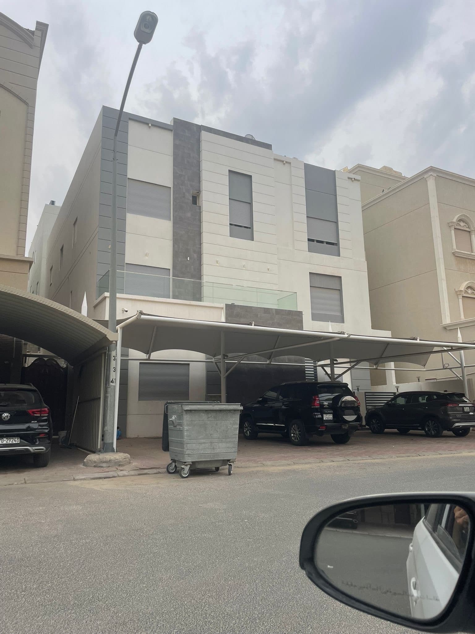 للإيجار بيت فى جابر الأحمد قطعة 5