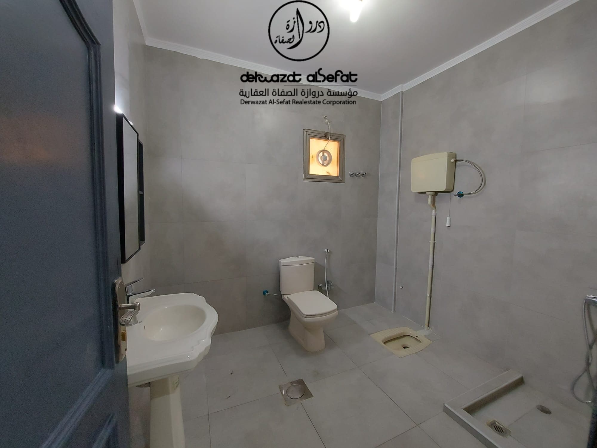 للايجار دور أول فى منطقة سعد العبدالله قطعه 7