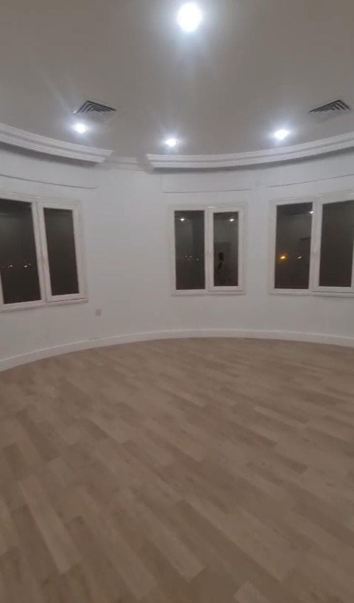 للإيجار شقة فى حطين 3 غرف