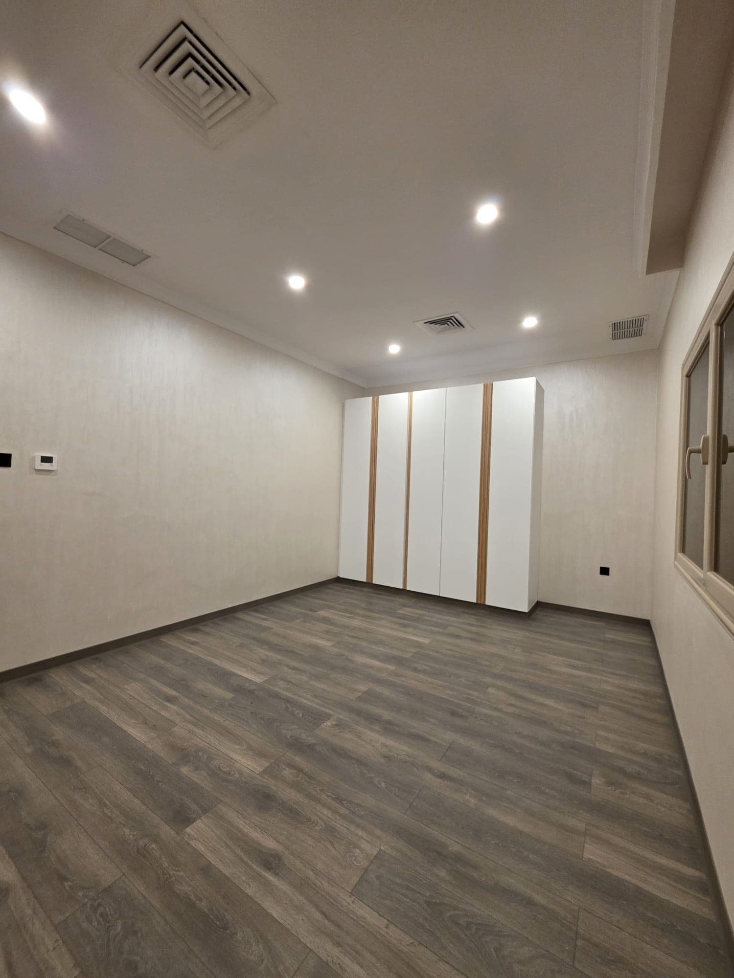 للايجار دور ثاني راقي فى الصديق