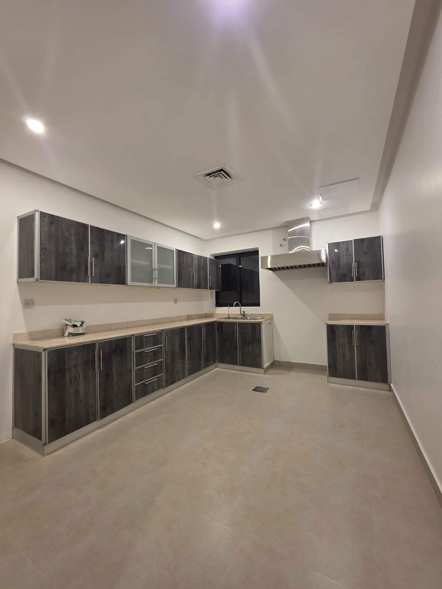 للايجار شقة فى بيان ثلاث غرف