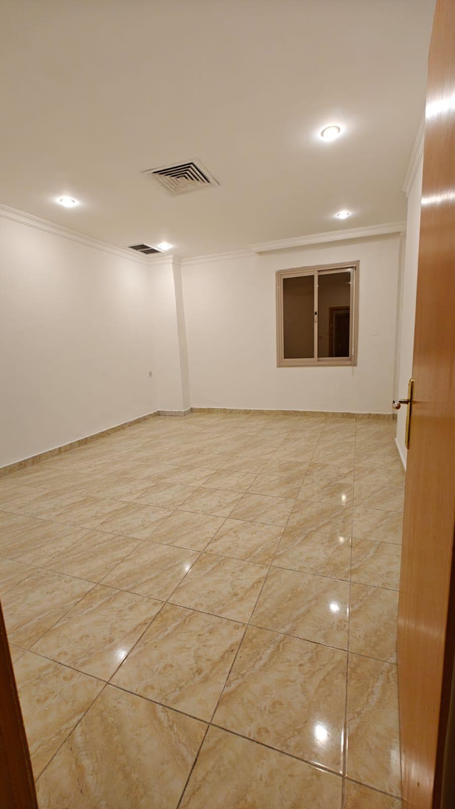 للإيجار دور كبير فى بيان على الشارع الرئيسي