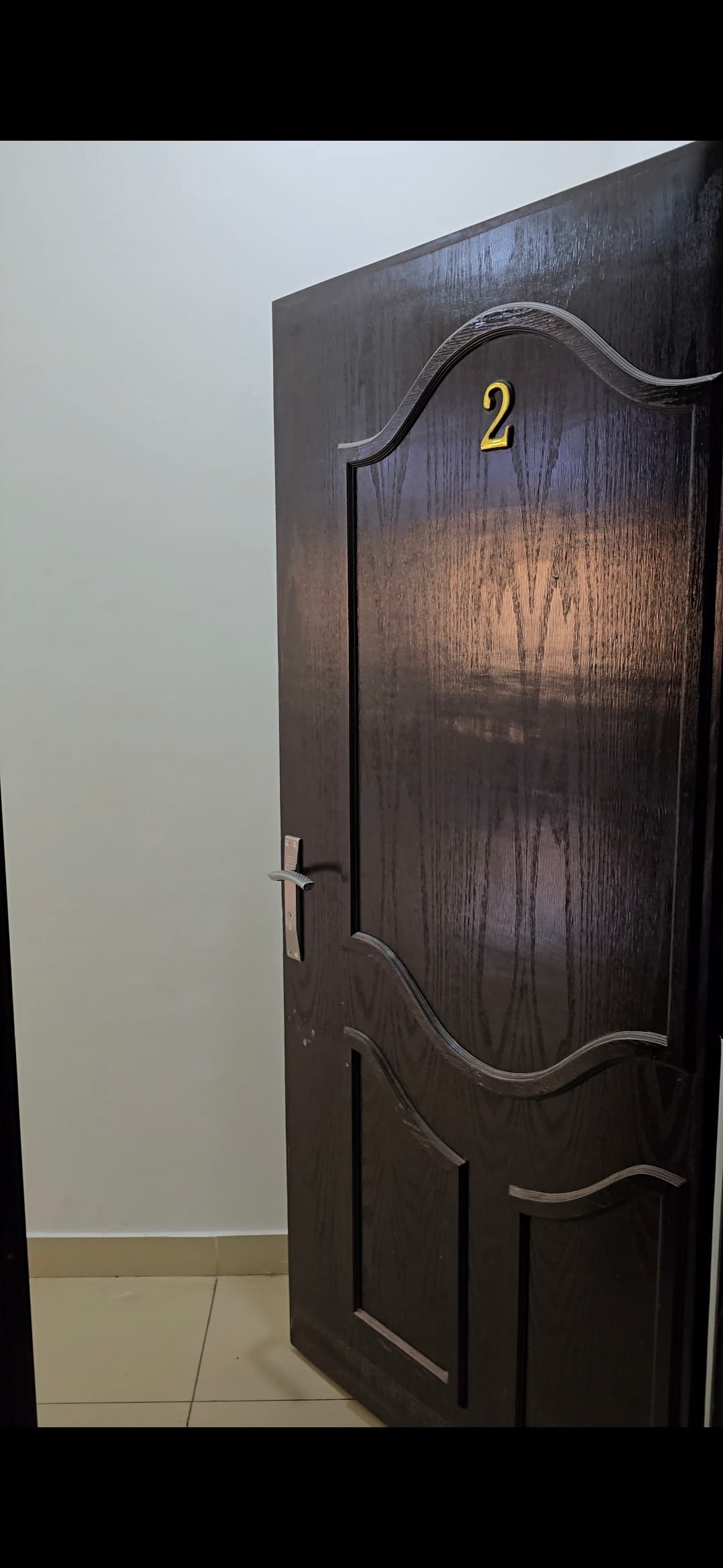 للإيجار شقة فى جابر الأحمد قطعة 1