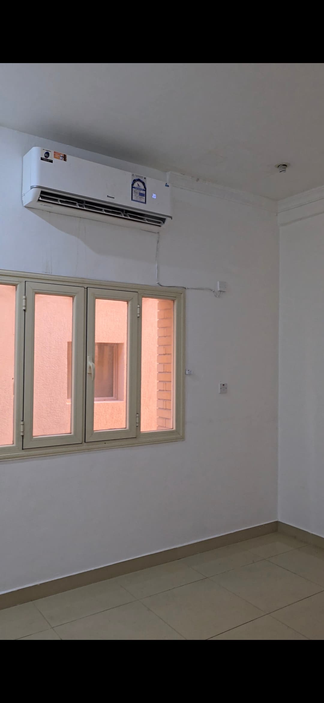 للإيجار شقة فى جابر الأحمد قطعة 1