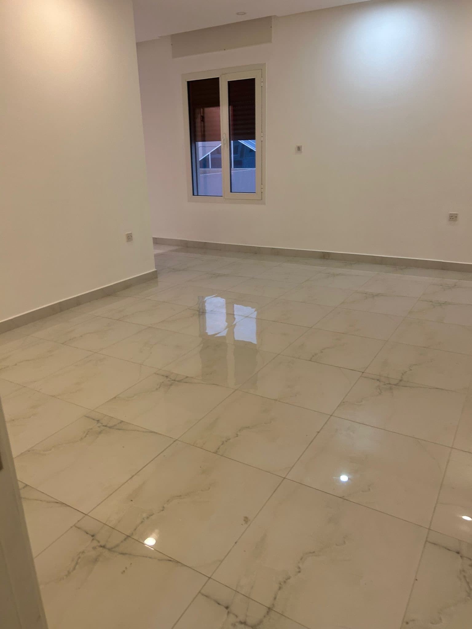 شقه للايجار في الدسمه الدور الثاني