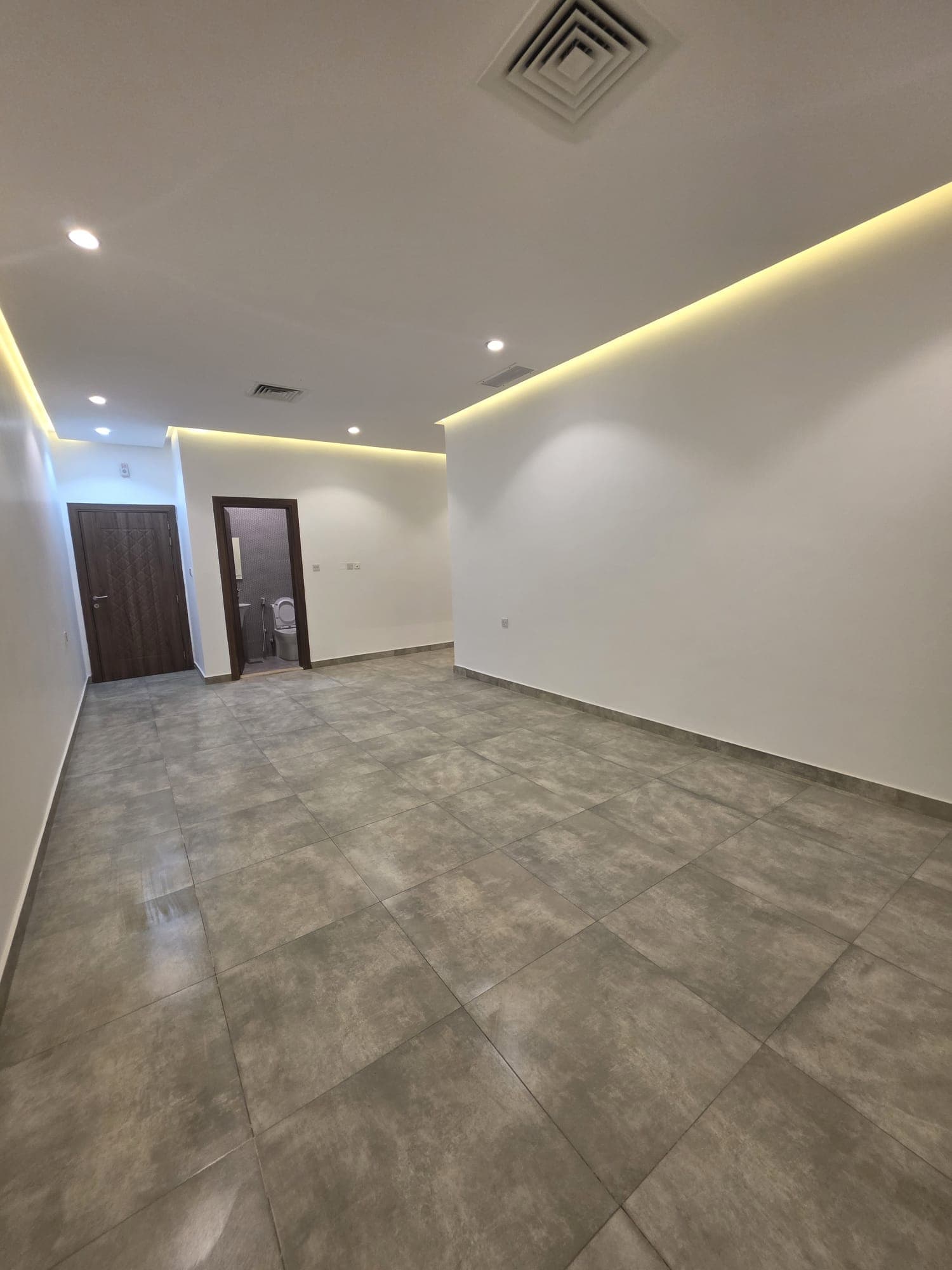 للايجار شقة ديلوكس فى سلوي